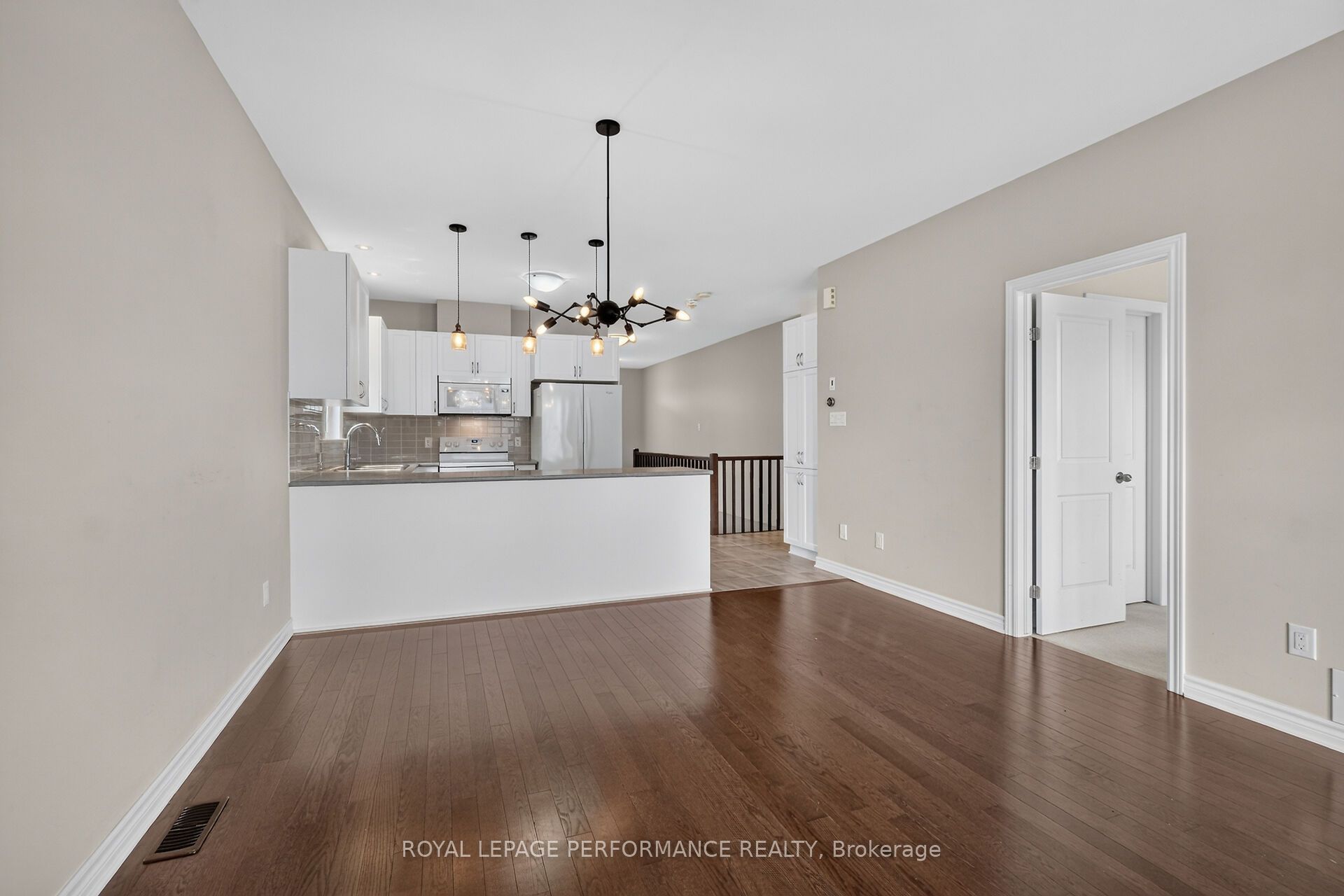 157 Boxcar Crescent Property Photo 18