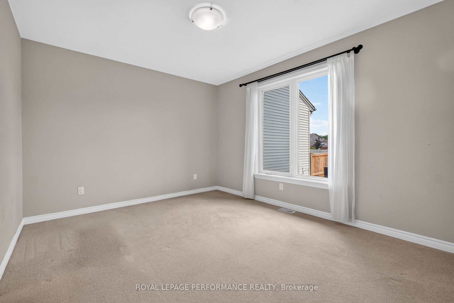157 Boxcar Crescent Property Photo 27