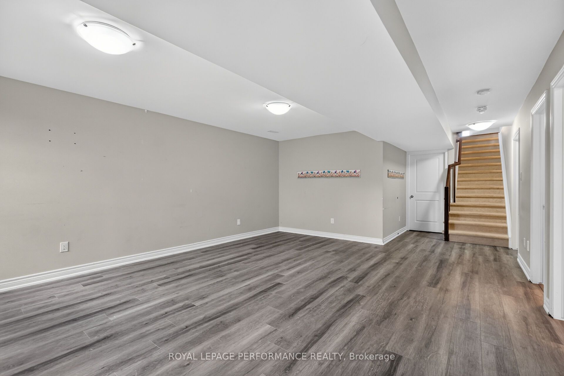 157 Boxcar Crescent Property Photo 32