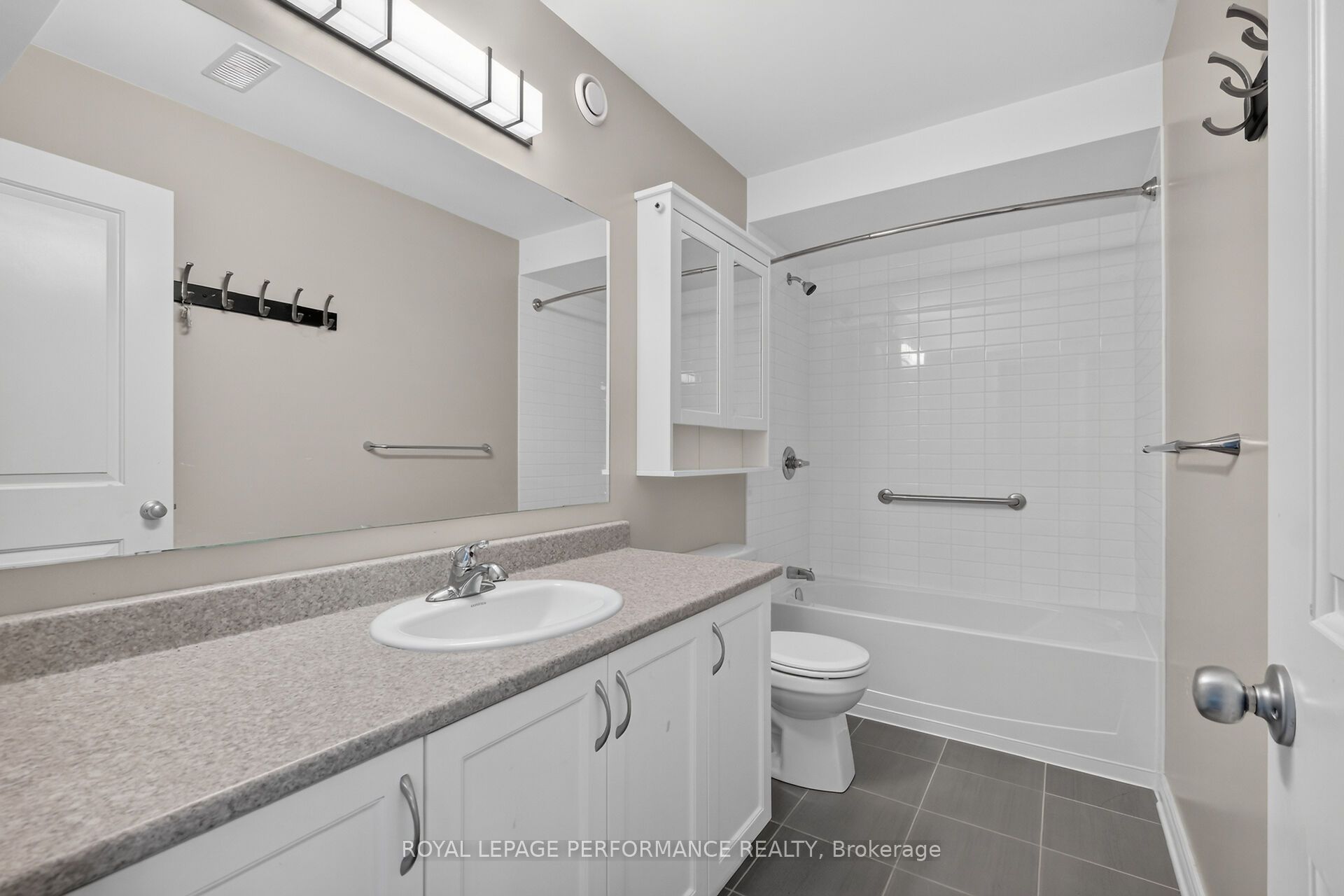 157 Boxcar Crescent Property Photo 39