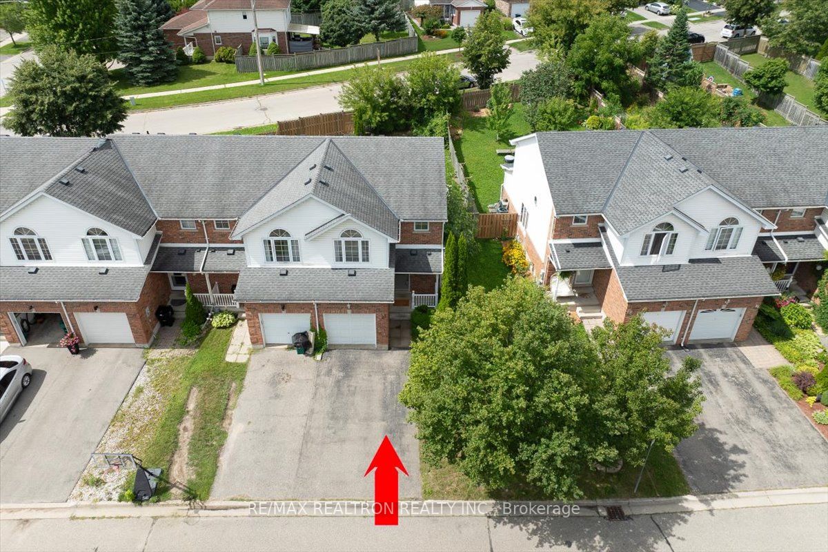 21 Brandy Crescent Property Photo 2