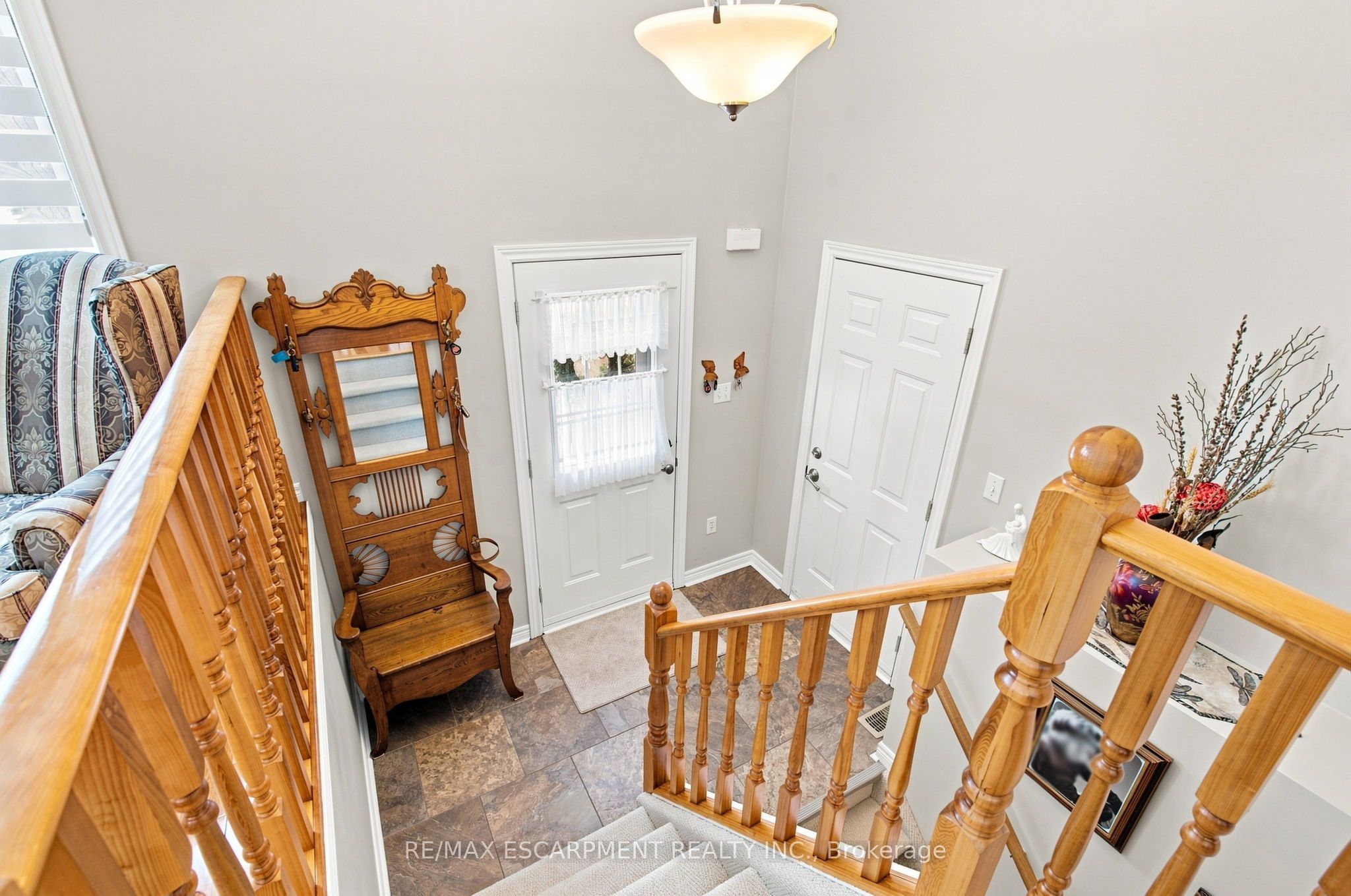 32 Brewster Way Property Photo 5