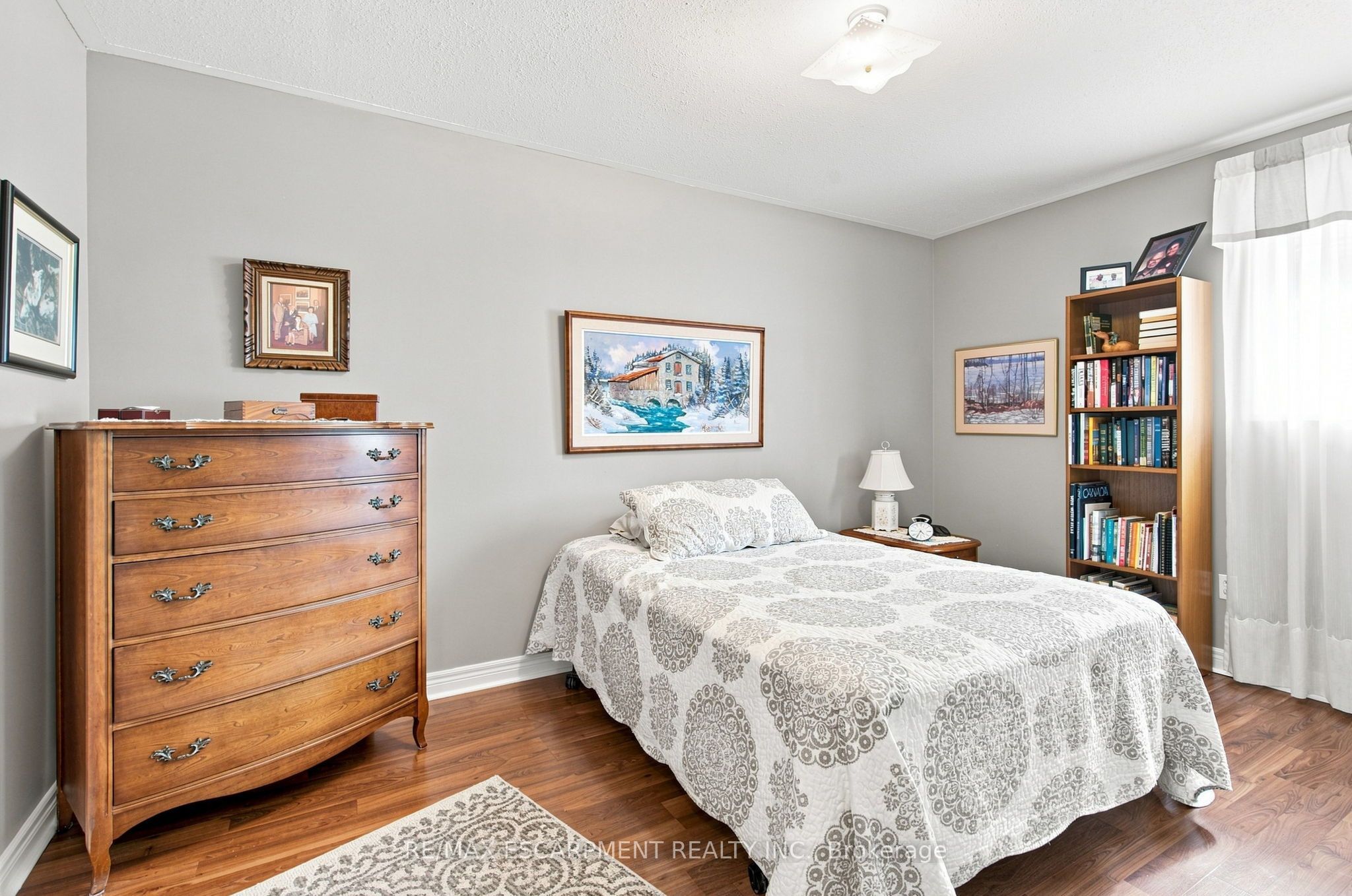 32 Brewster Way Property Photo 11