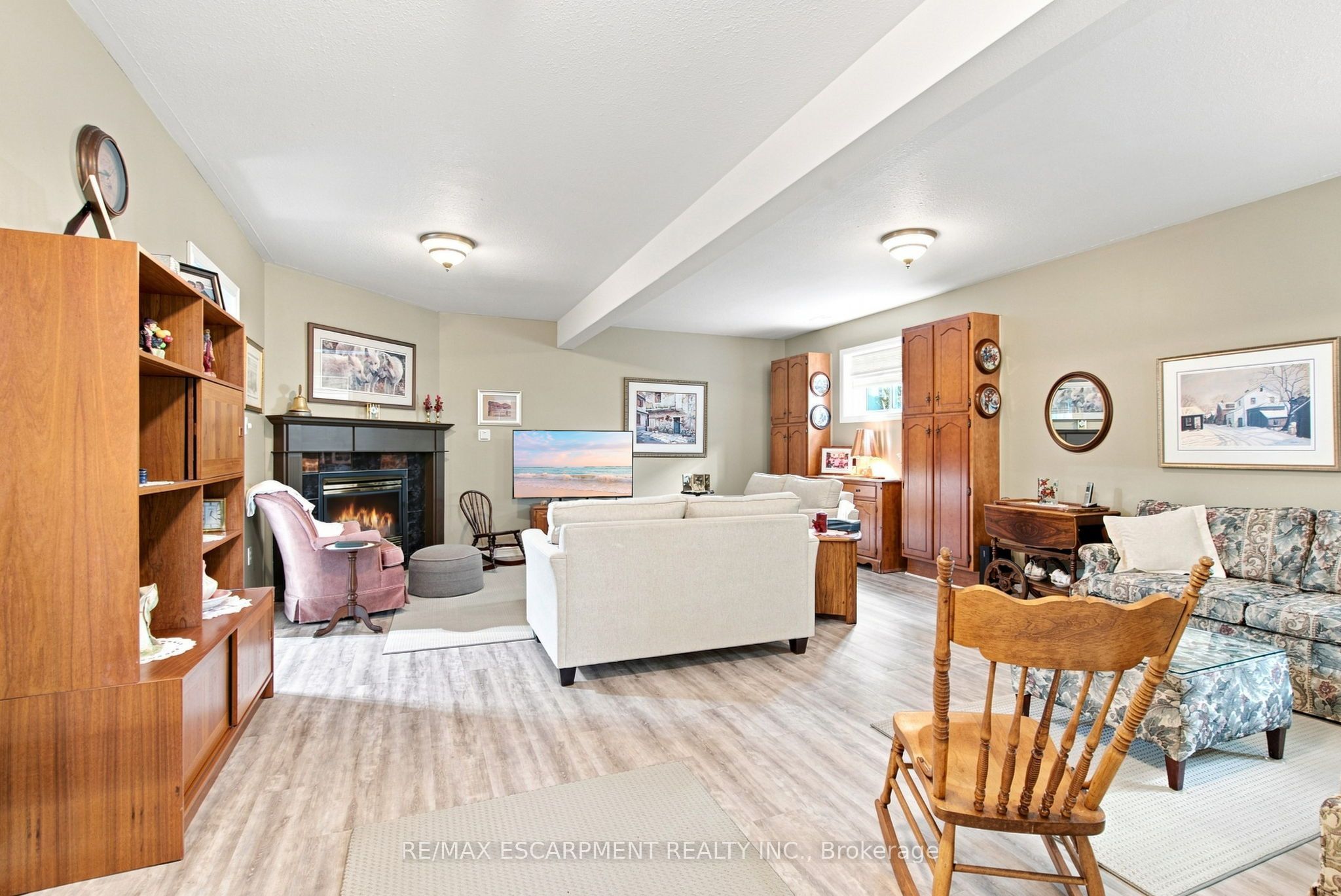 32 Brewster Way Property Photo 16