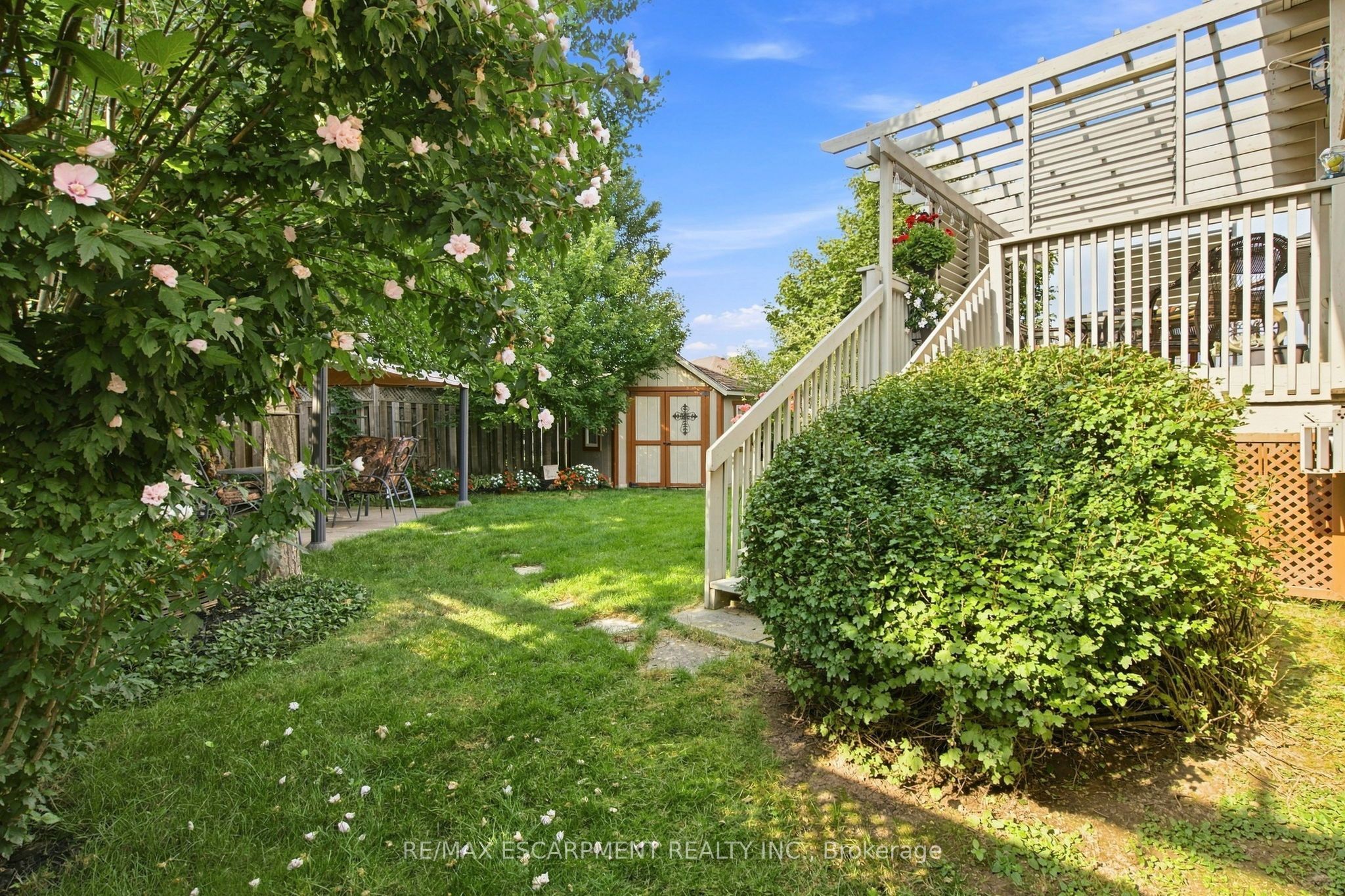 32 Brewster Way Property Photo 24