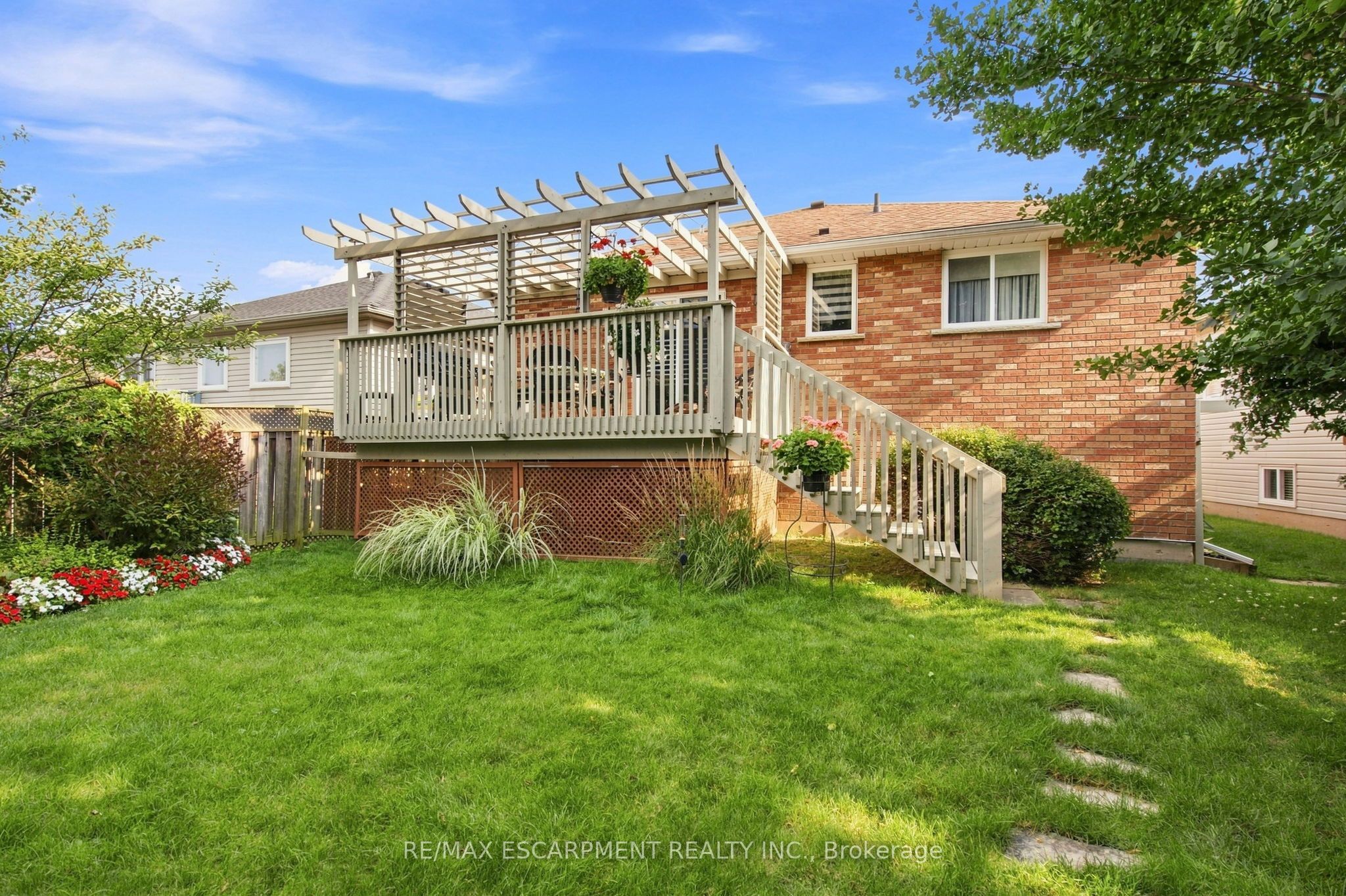 32 Brewster Way Property Photo 26