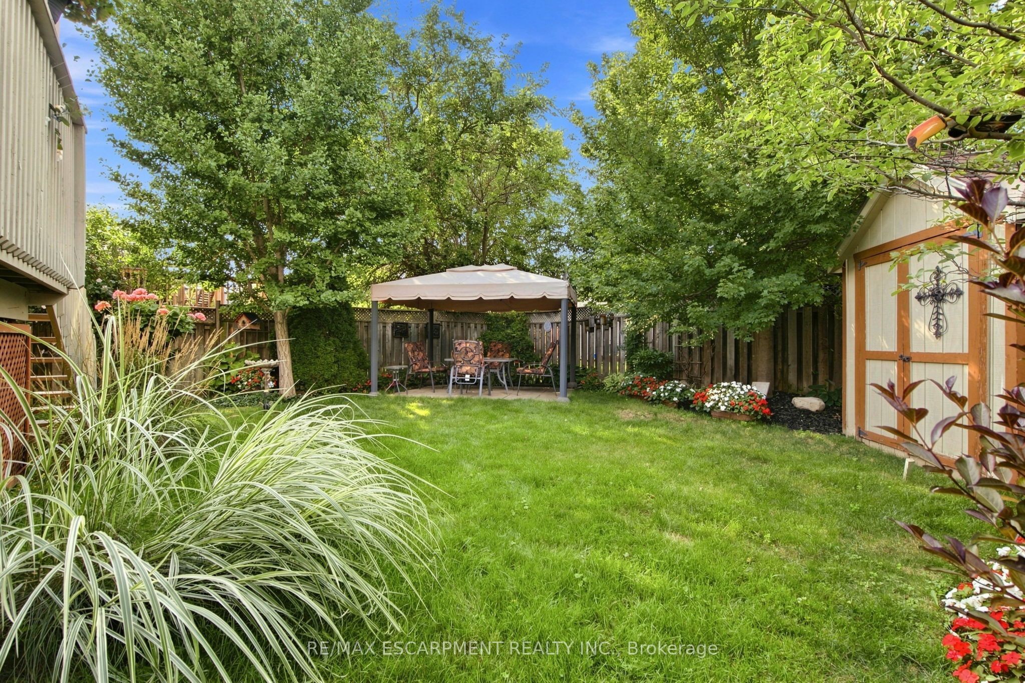 32 Brewster Way Property Photo 27