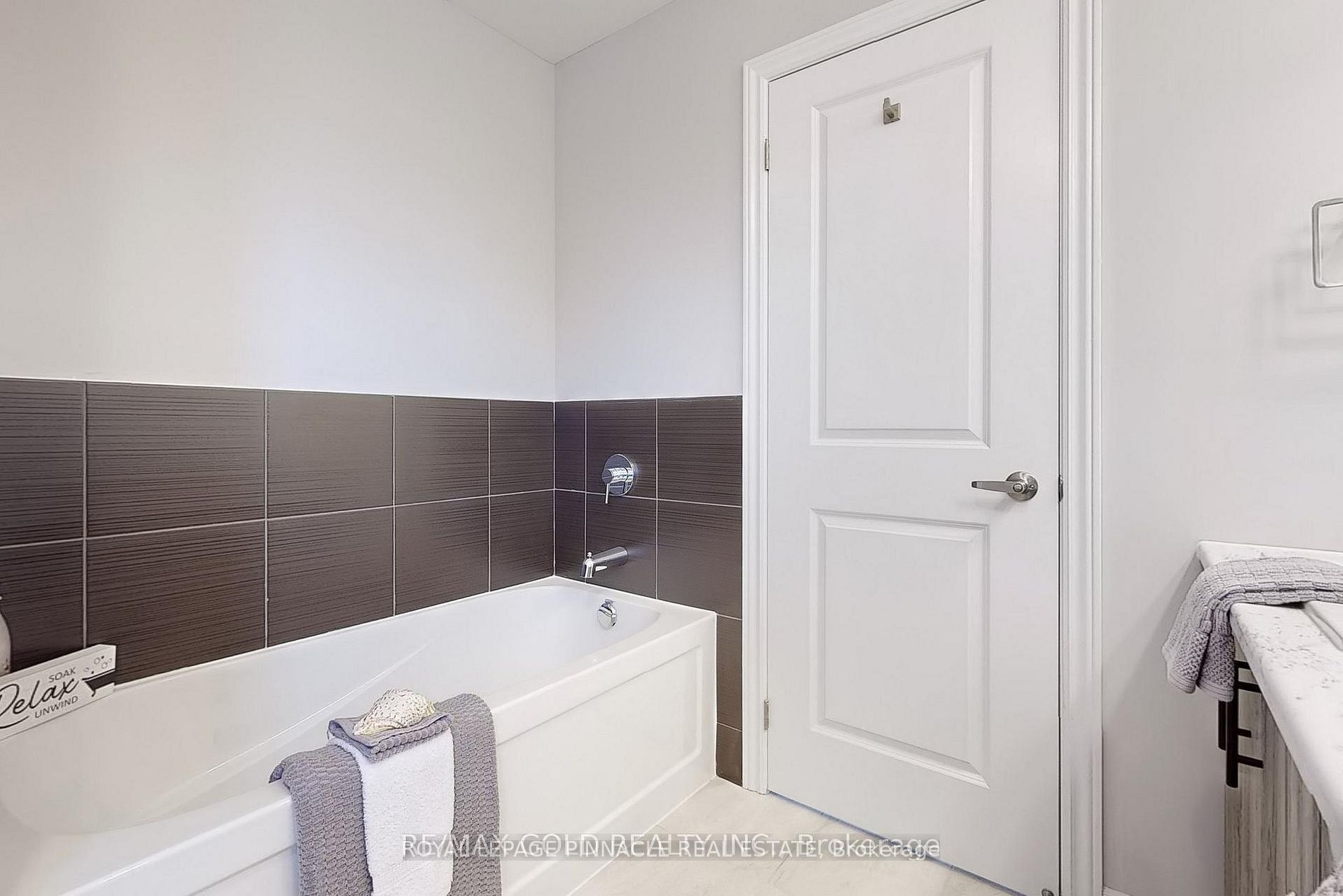 127 Laugher Avenue Property Photo 34