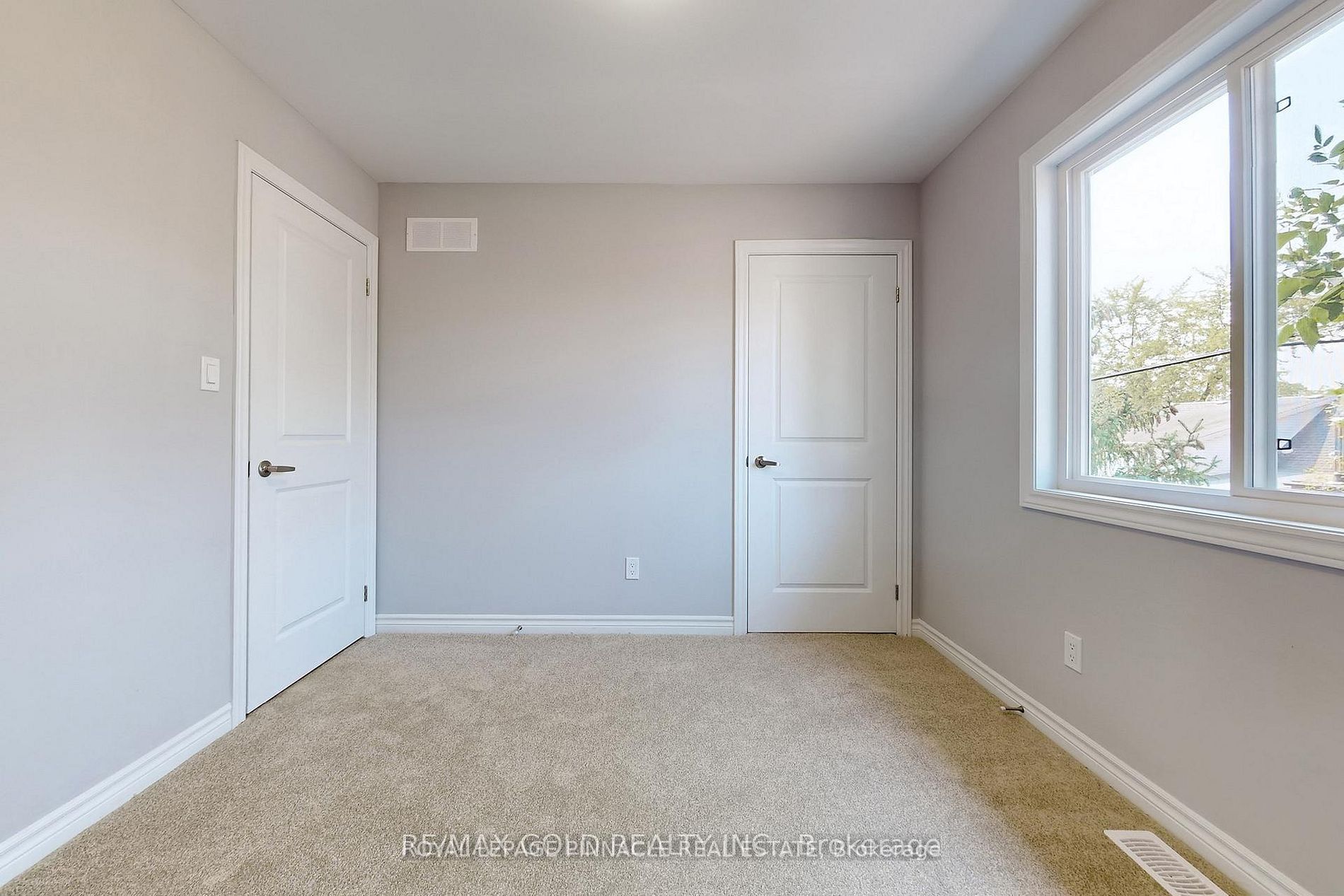 127 Laugher Avenue Property Photo 37