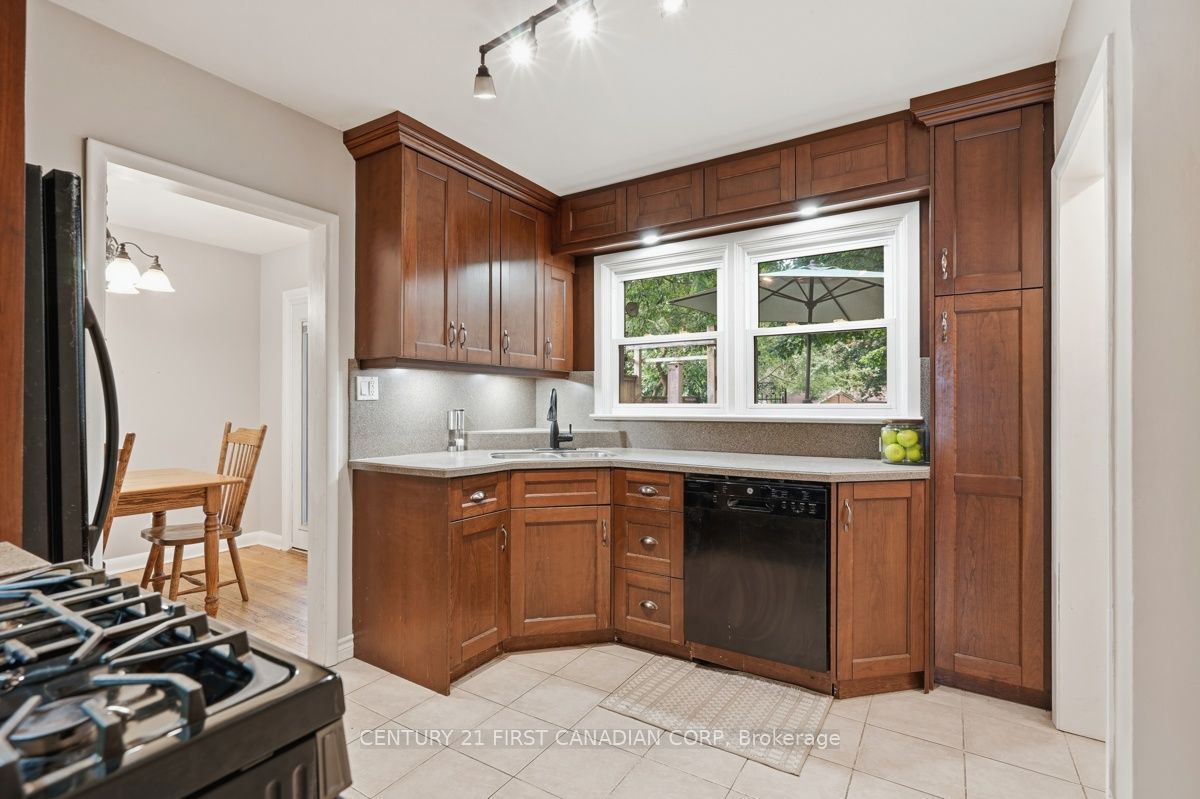 283 Spruce Street Property Photo 11