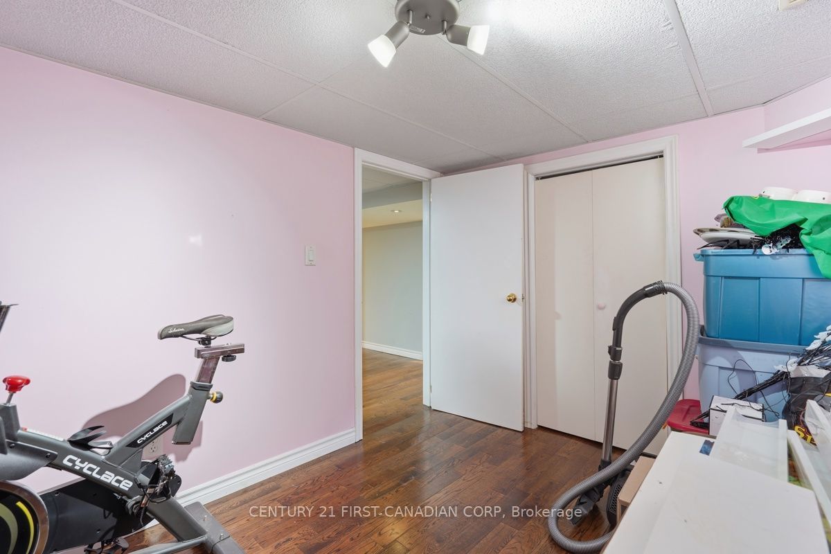 283 Spruce Street Property Photo 25
