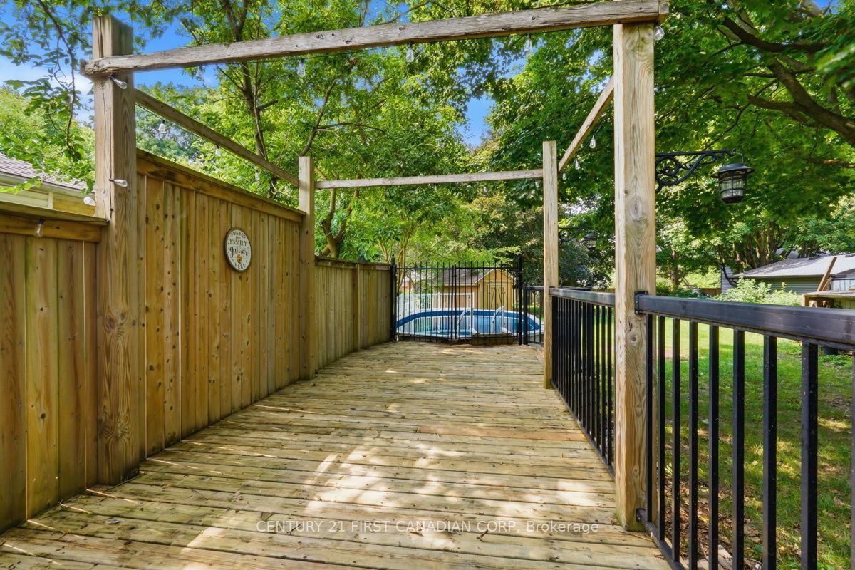 283 Spruce Street Property Photo 29
