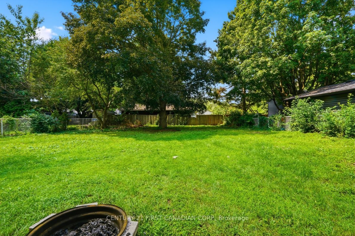 283 Spruce Street Property Photo 33