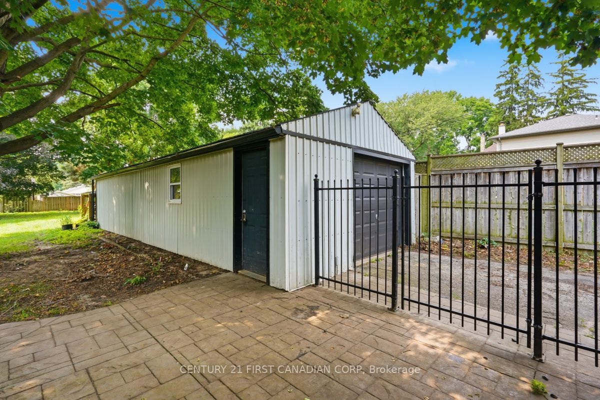283 Spruce Street Property Photo 38