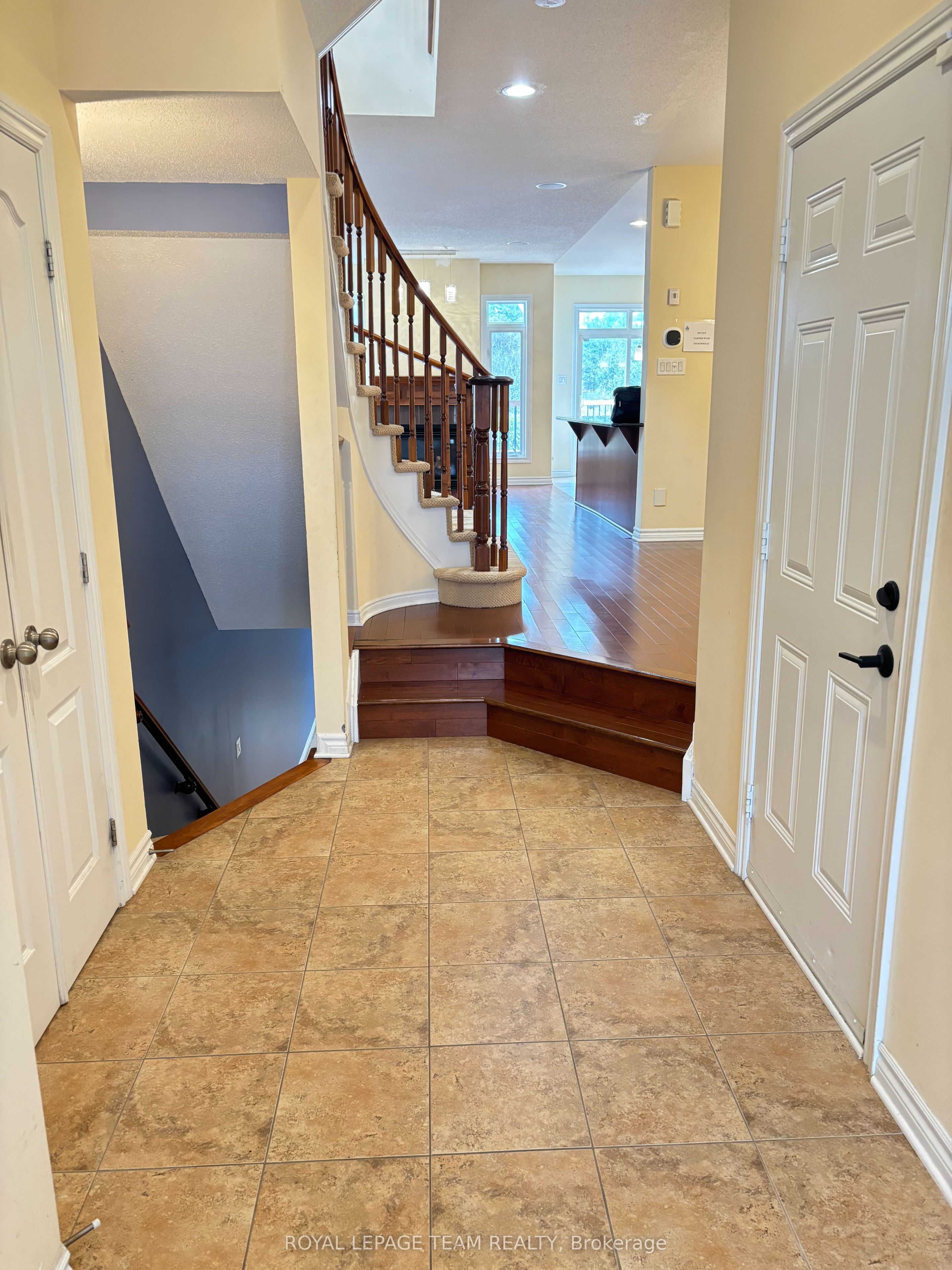 449 Foxhall Way Property Photo 4