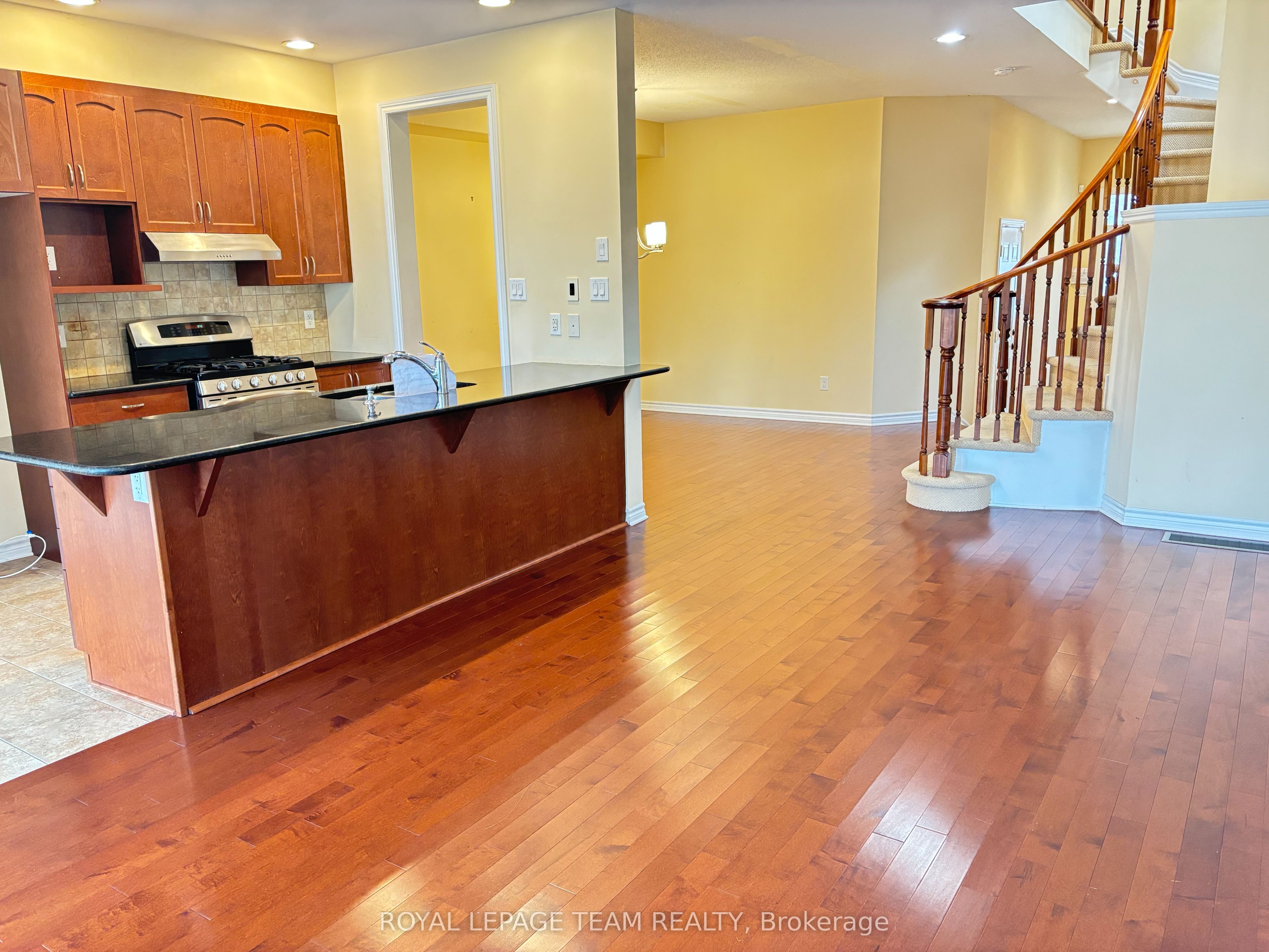 449 Foxhall Way Property Photo 6