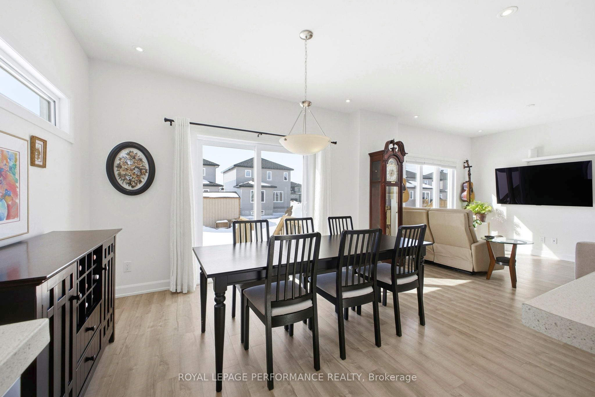 934 Chablis Crescent Property Photo 12