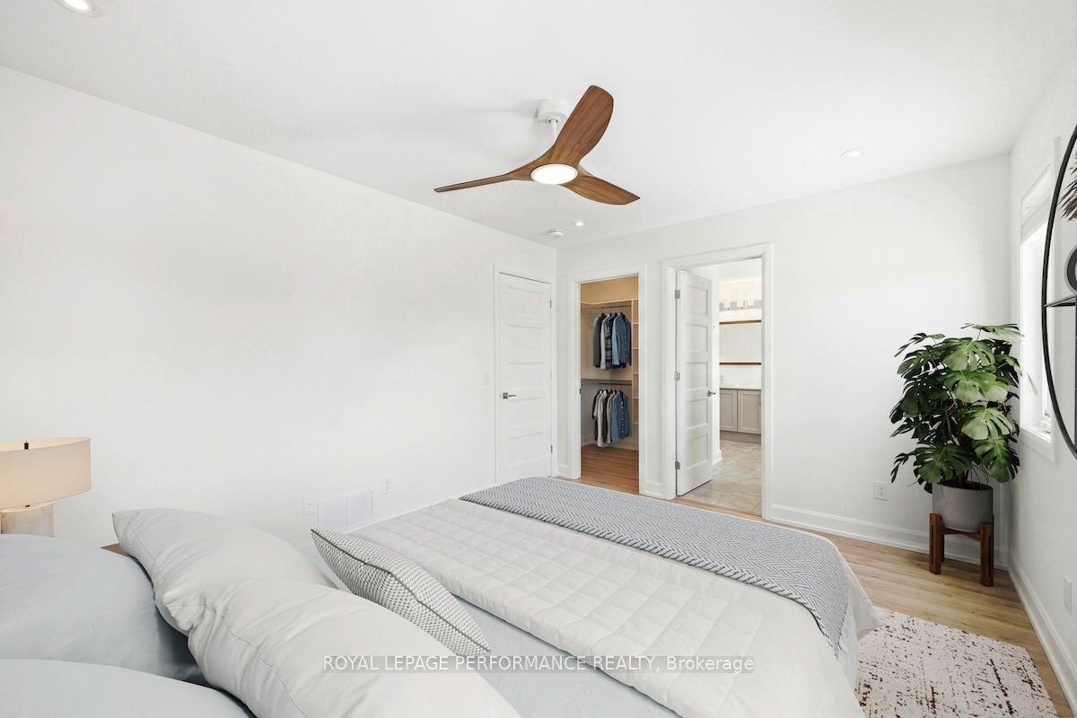 934 Chablis Crescent Property Photo 18