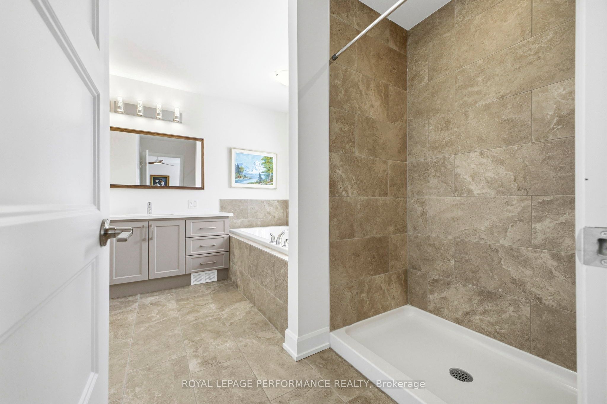 934 Chablis Crescent Property Photo 19