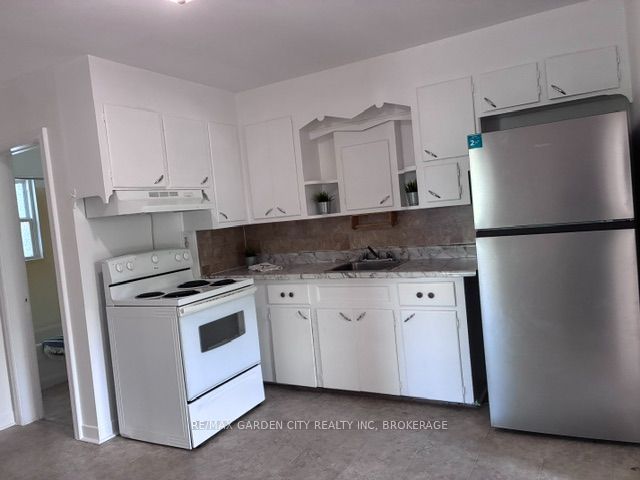 131 Lyons Avenue 1 Property Photo 3