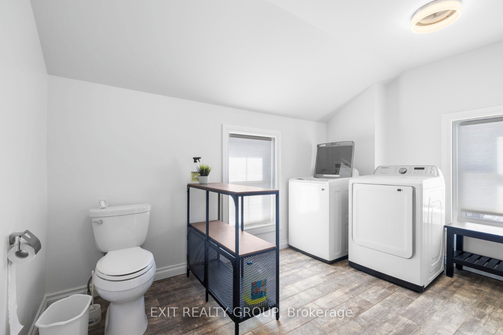 92 Cedar Street Property Photo 25