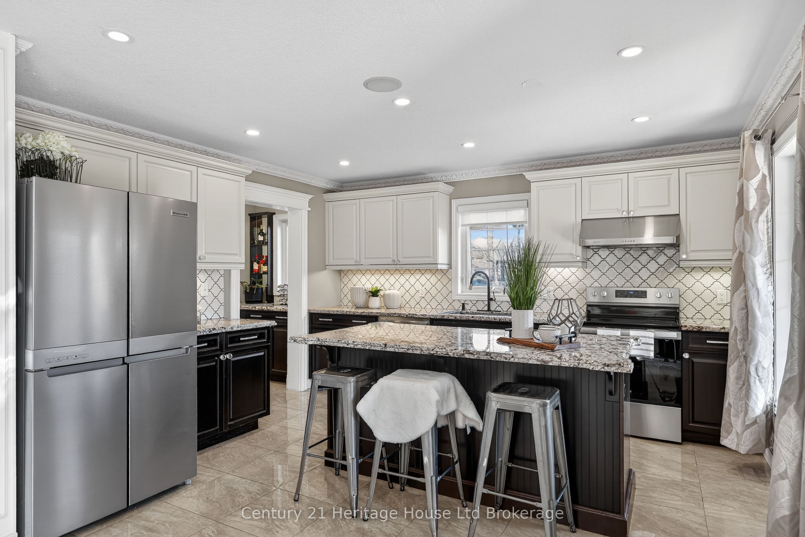 717 Normandy Drive Property Photo 12