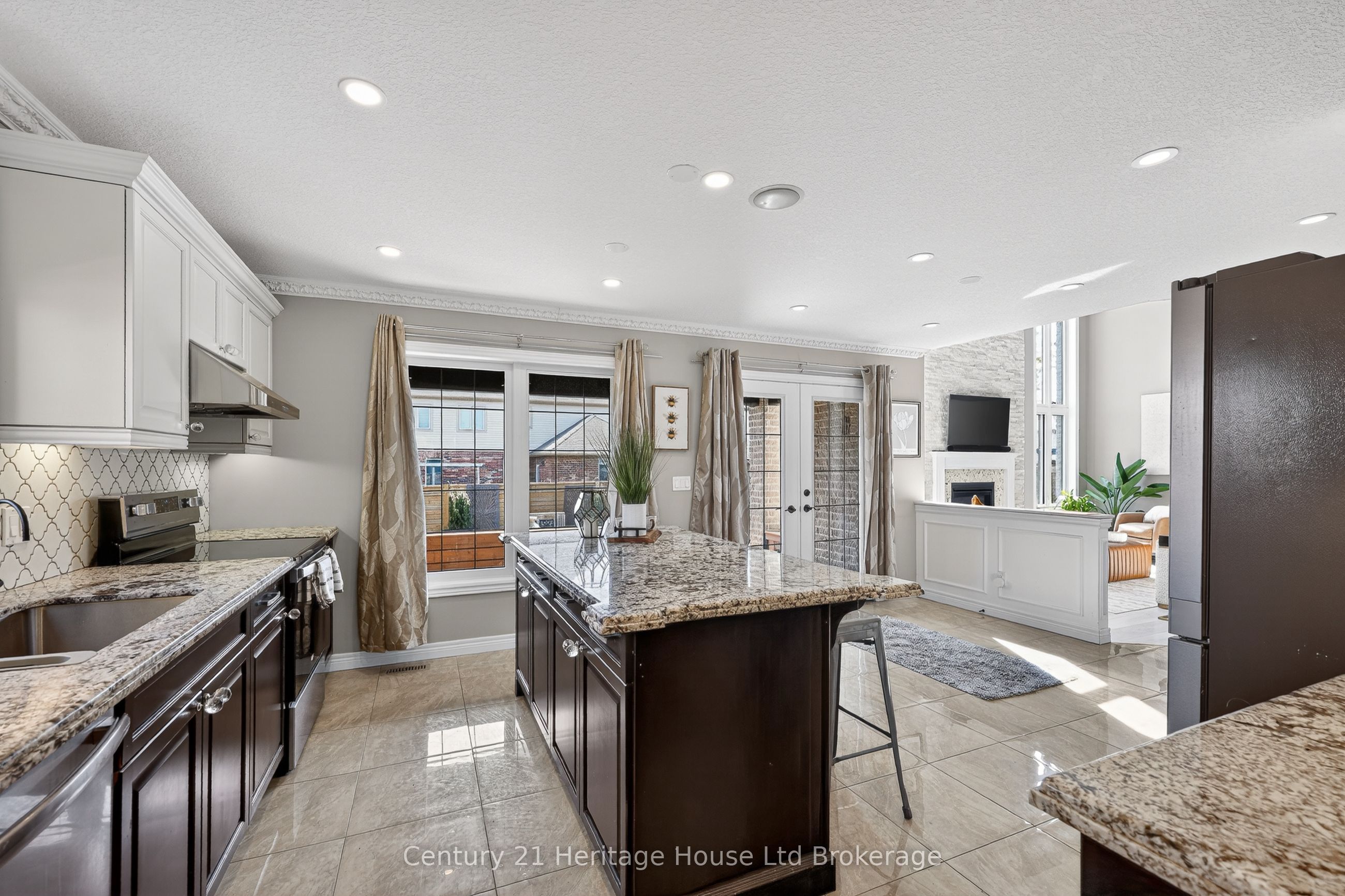 717 Normandy Drive Property Photo 15