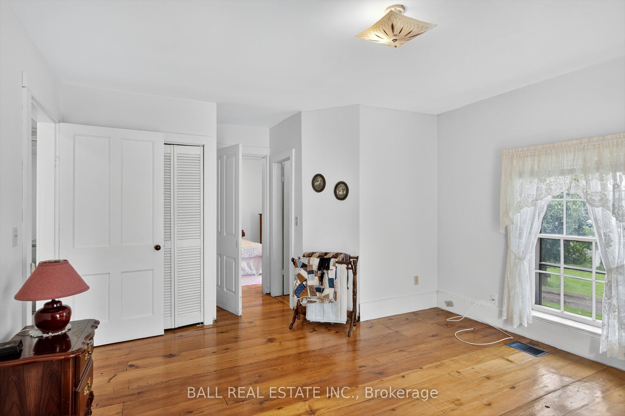 130 Front Street W Property Photo 29