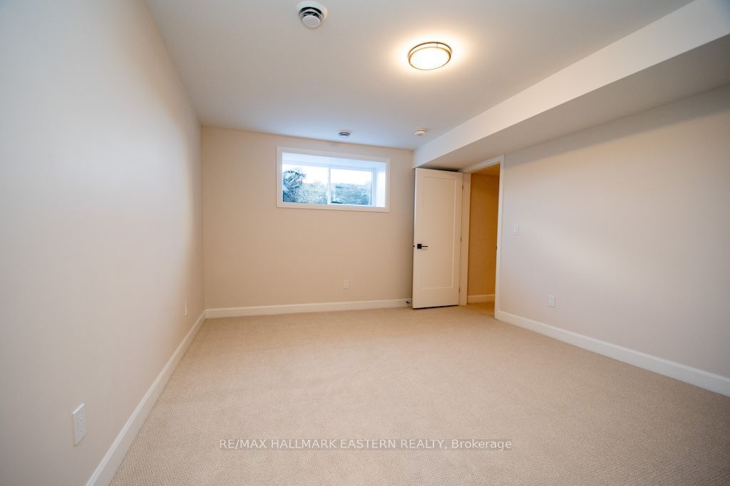 46 Almeara Drive Property Photo 32