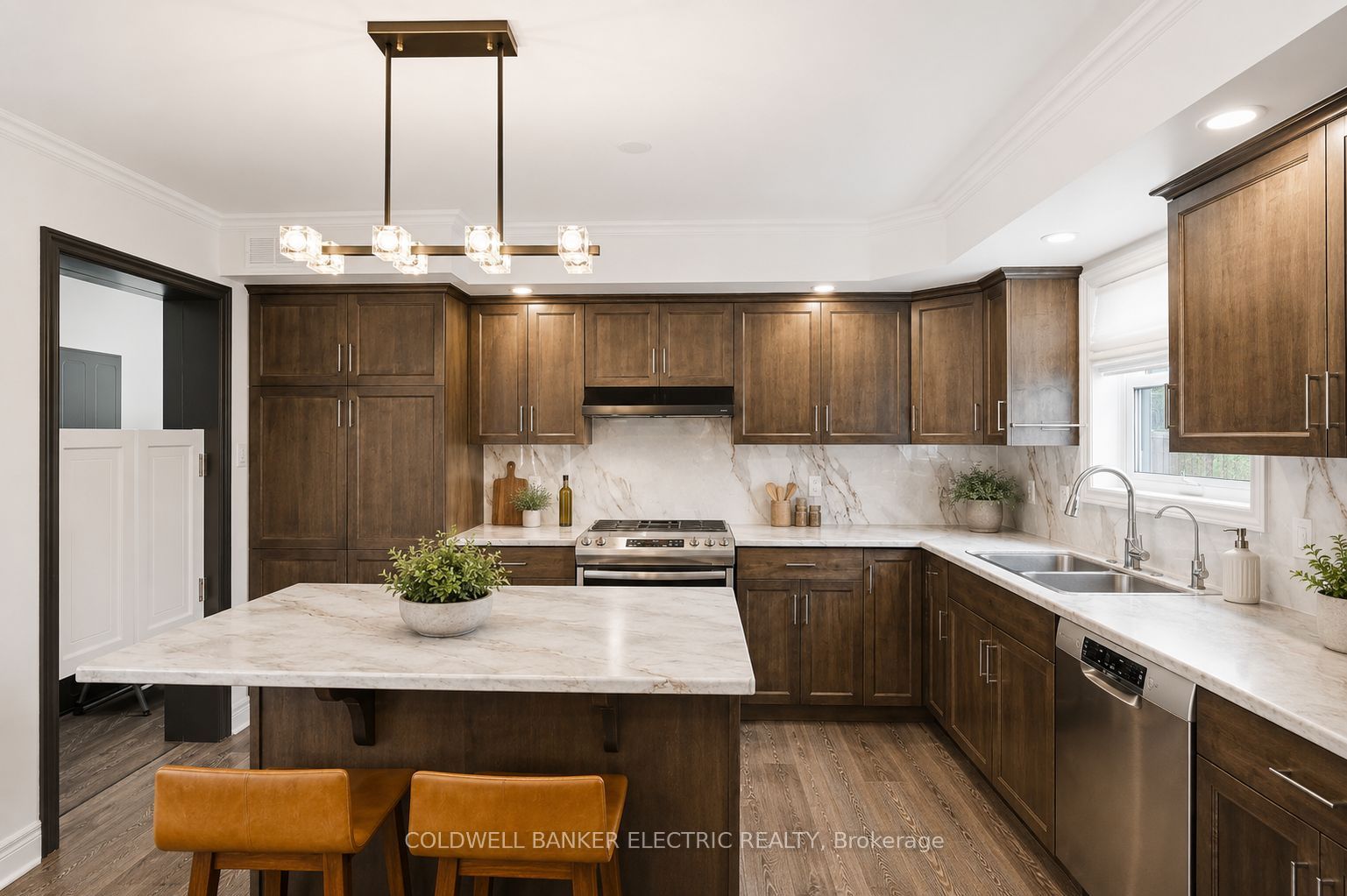 1211 Gelert Road Property Photo 13