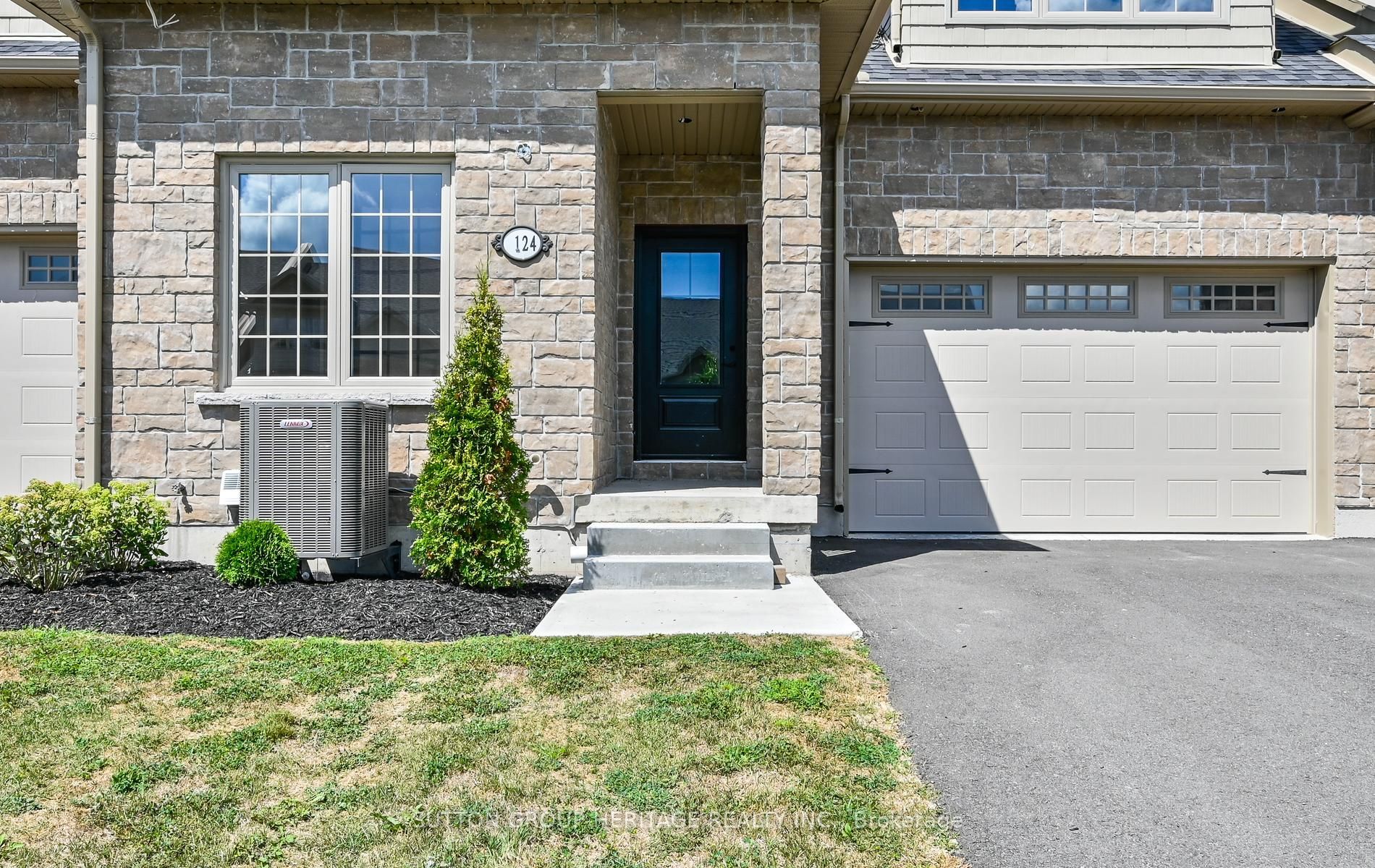 124 Orchard Way Property Photo 3
