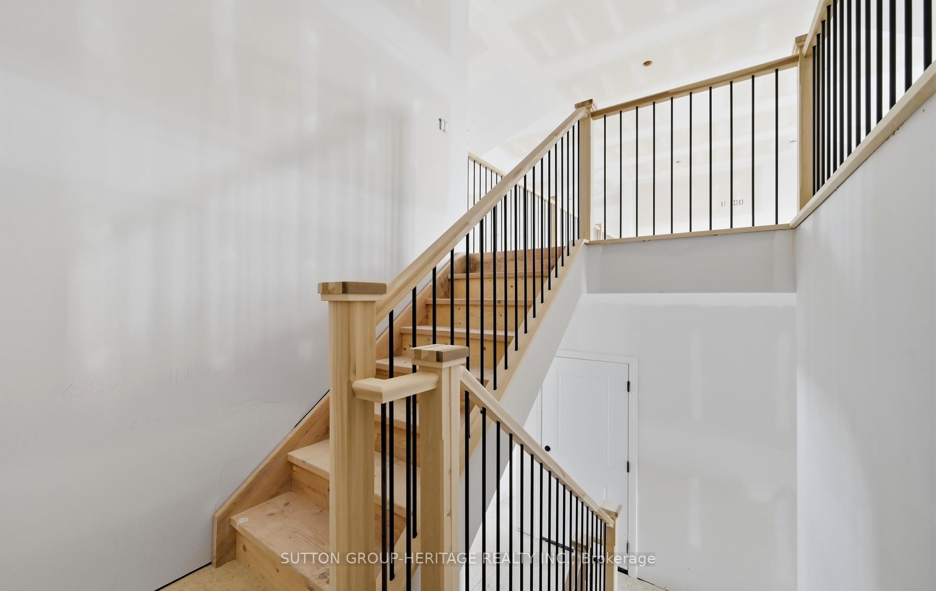 124 Orchard Way Property Photo 9