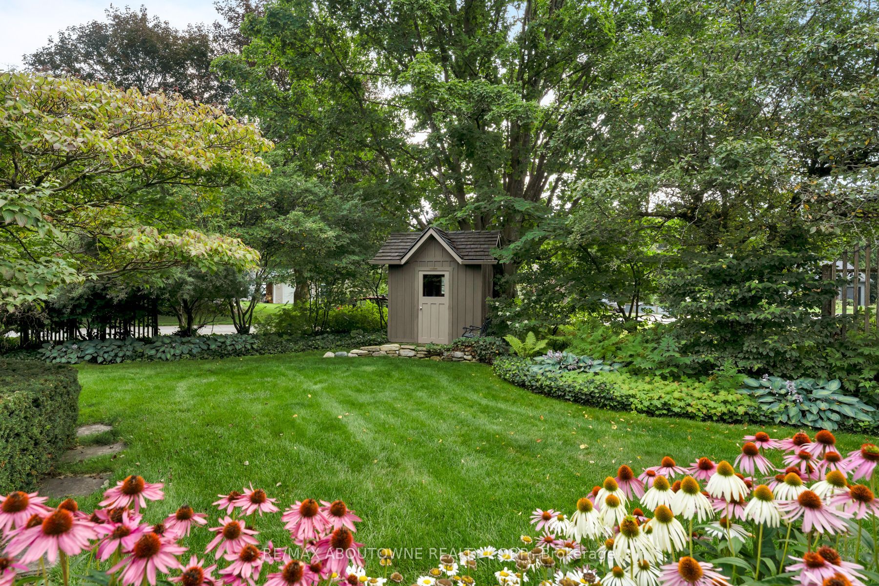 23 Alice Street E Property Photo 43
