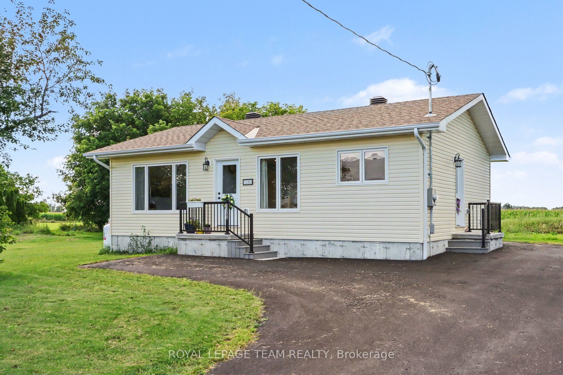 12303 County 5 Road Property Photo 2