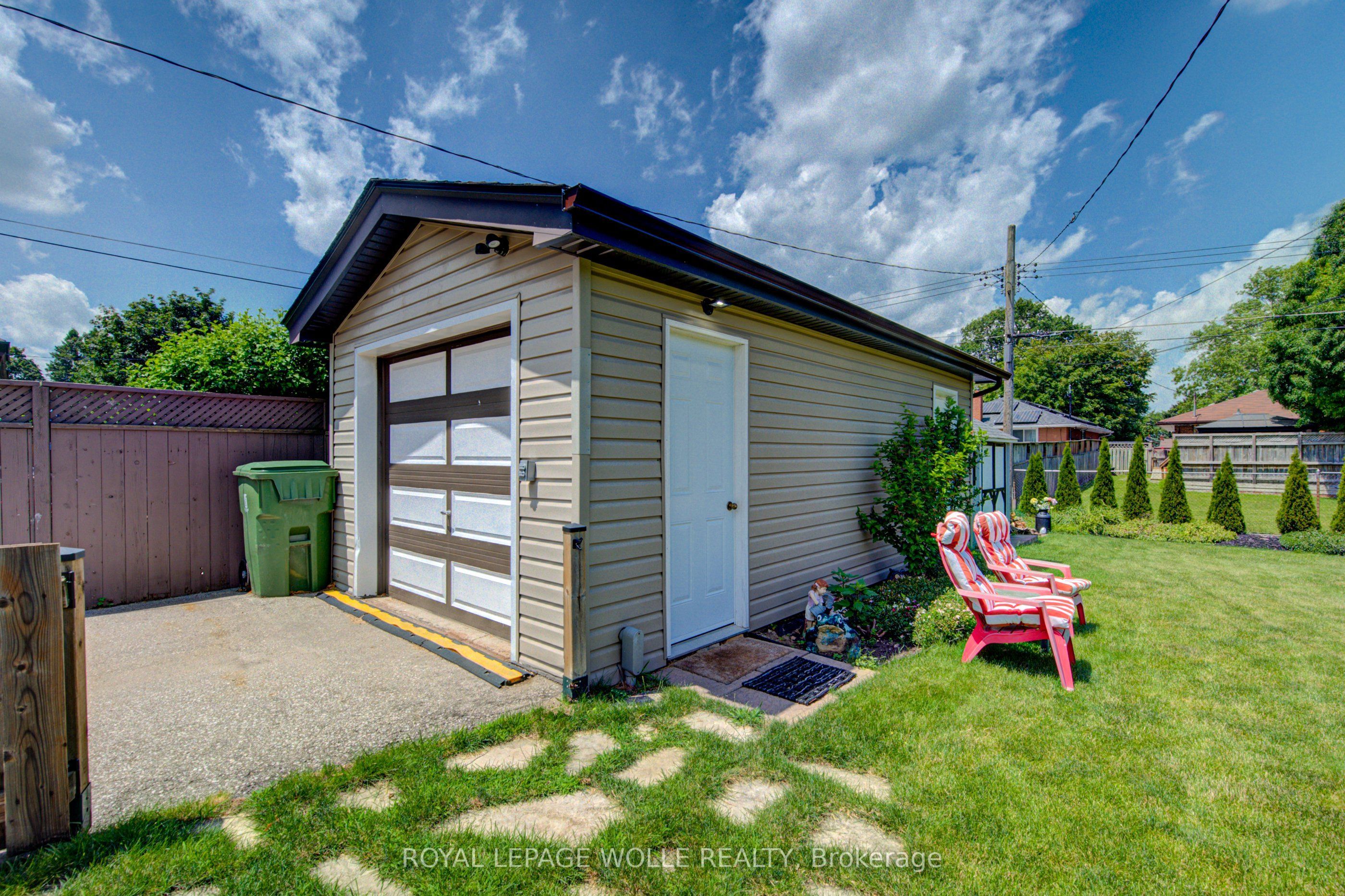 99 Highman Avenue Property Photo 35