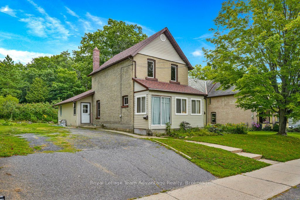 111 Gibson St Street Property Photo 1