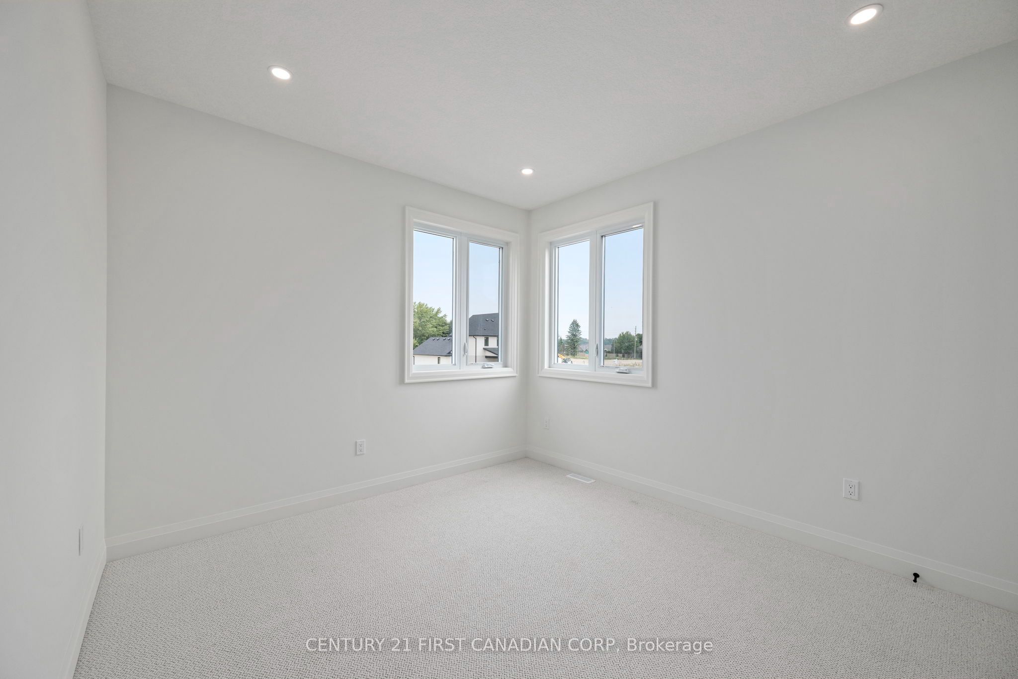 876 White Pine Street Property Photo 26