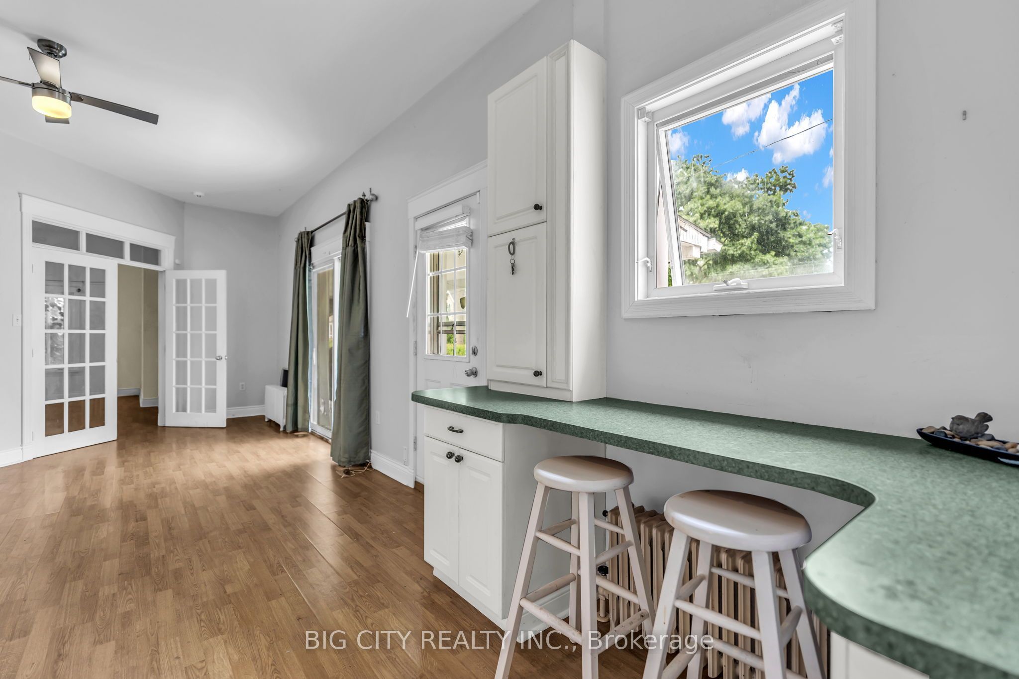 16 East Avenue Property Photo 10