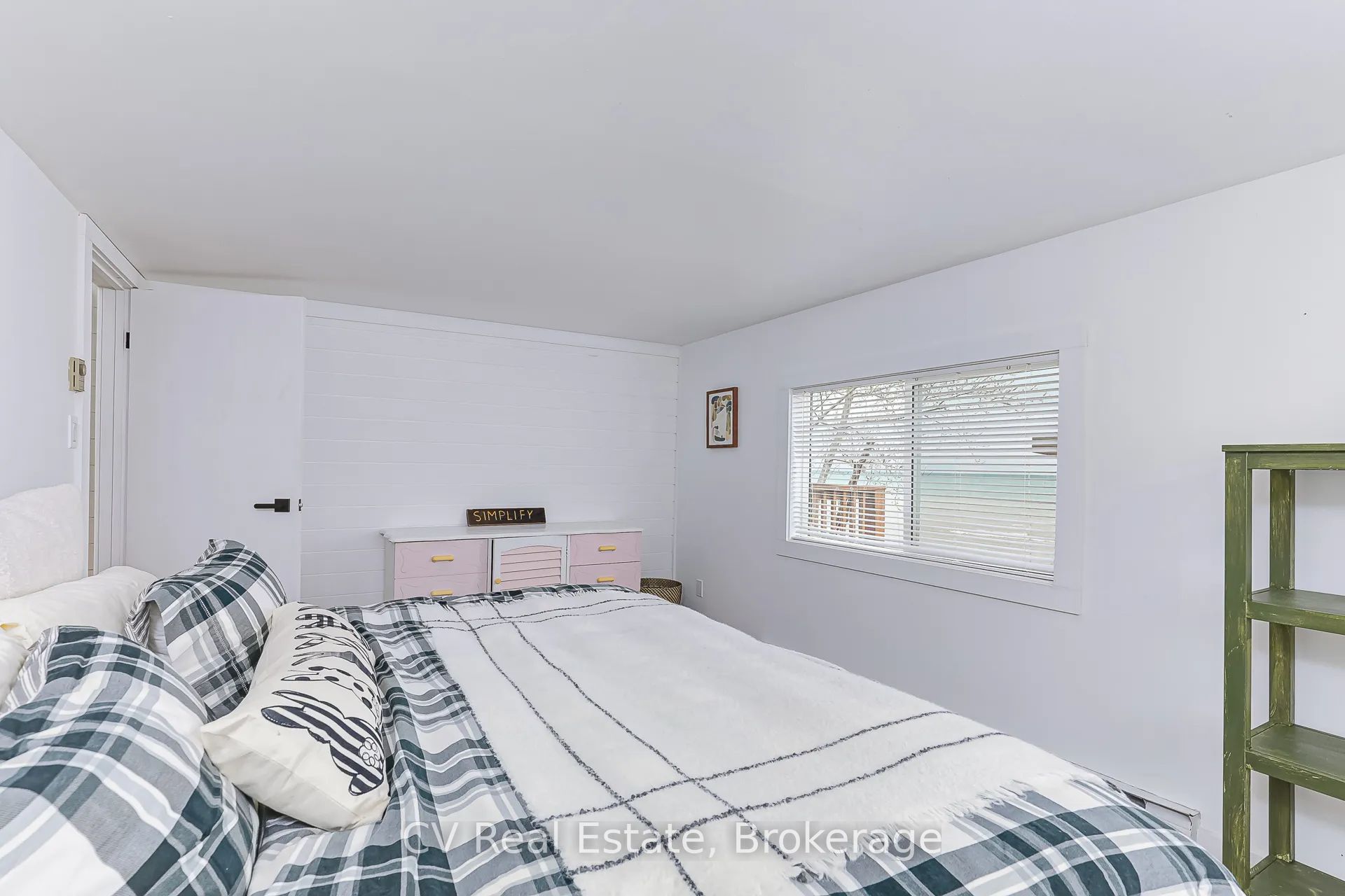 209583 26 Highway Property Photo 9
