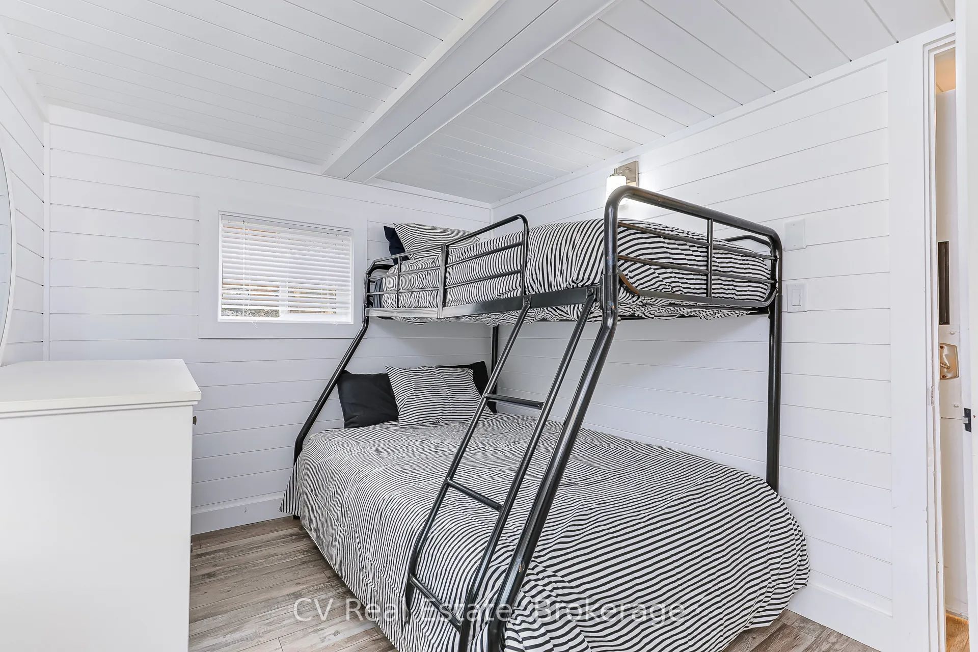 209583 26 Highway Property Photo 10