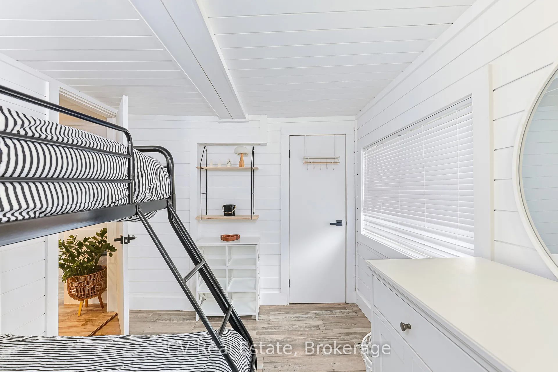 209583 26 Highway Property Photo 11