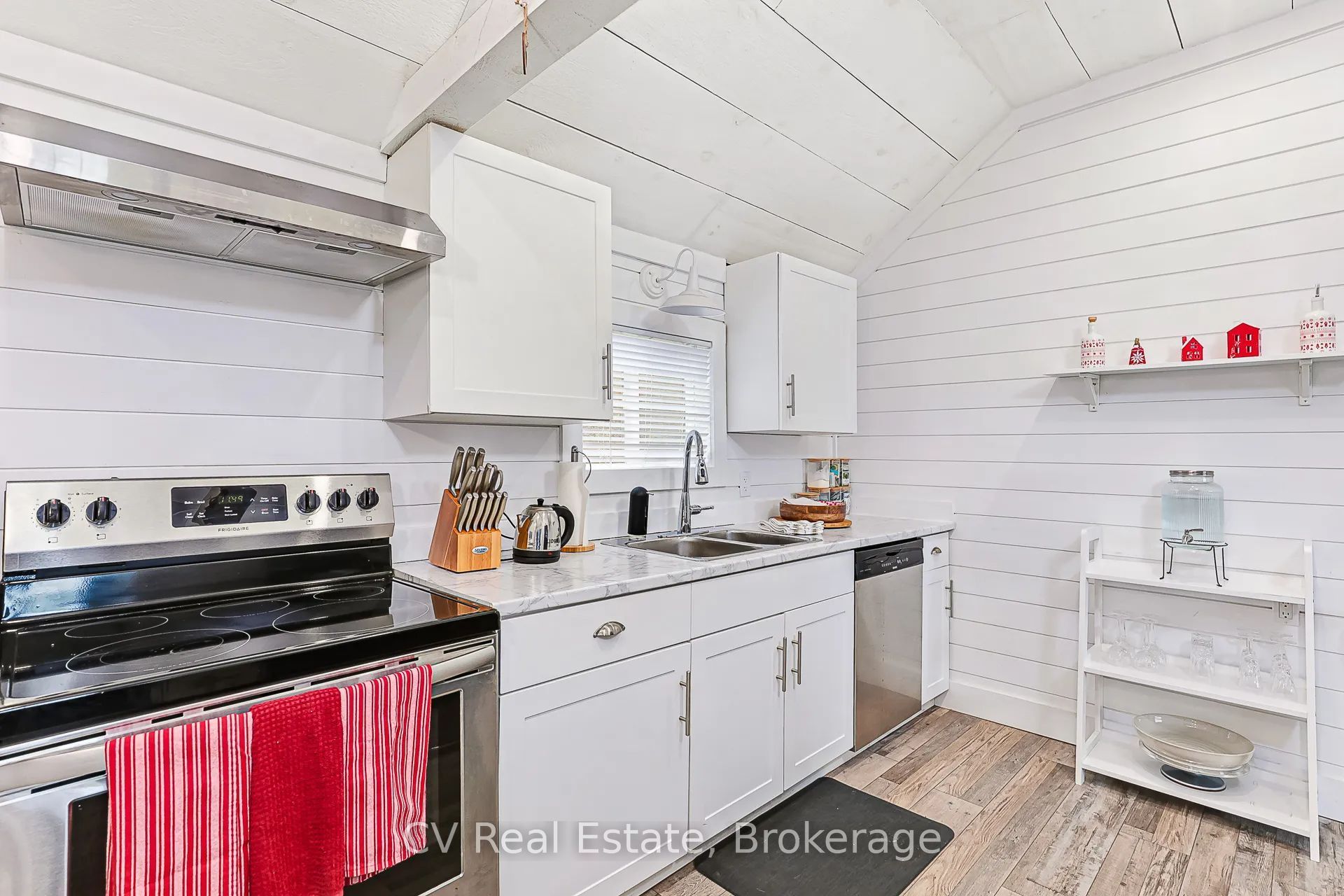209583 26 Highway Property Photo 13
