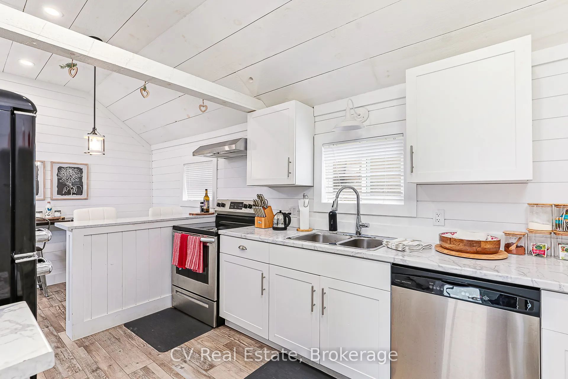 209583 26 Highway Property Photo 14
