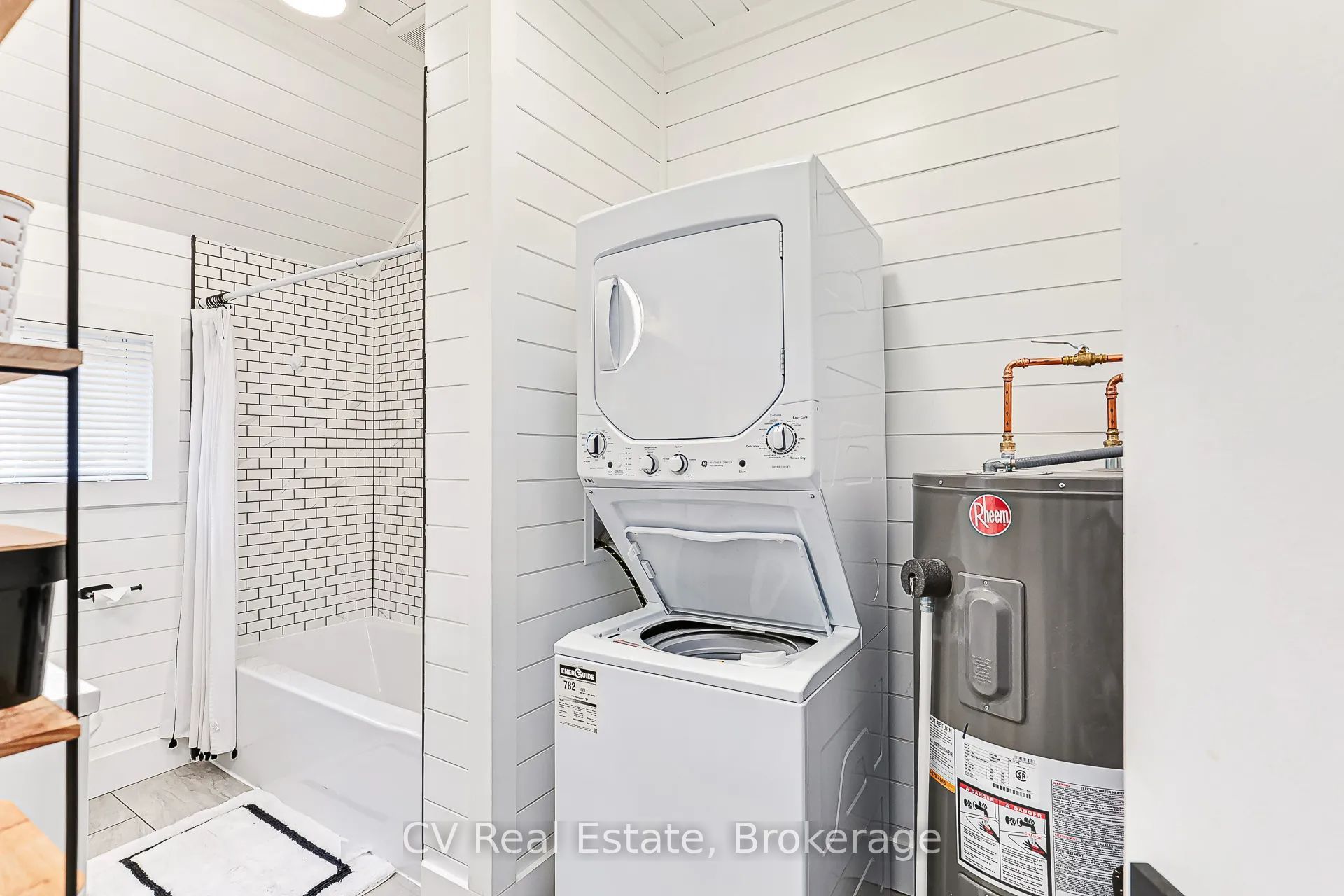 209583 26 Highway Property Photo 15