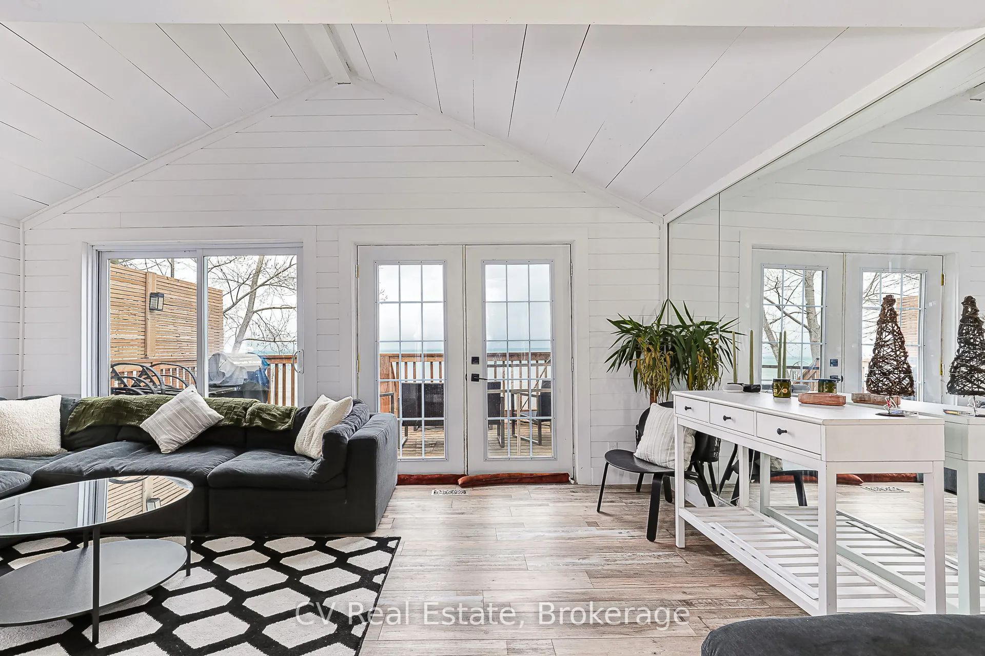 209583 26 Highway Property Photo 19