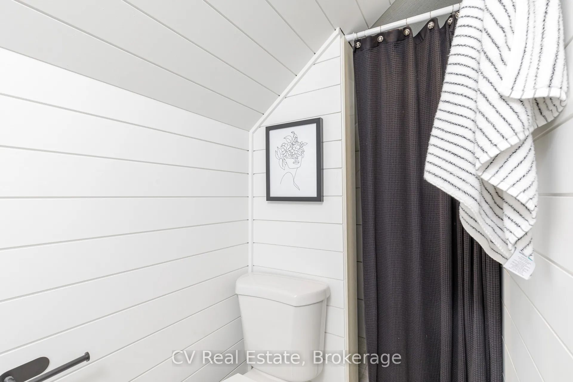 209583 26 Highway Property Photo 22