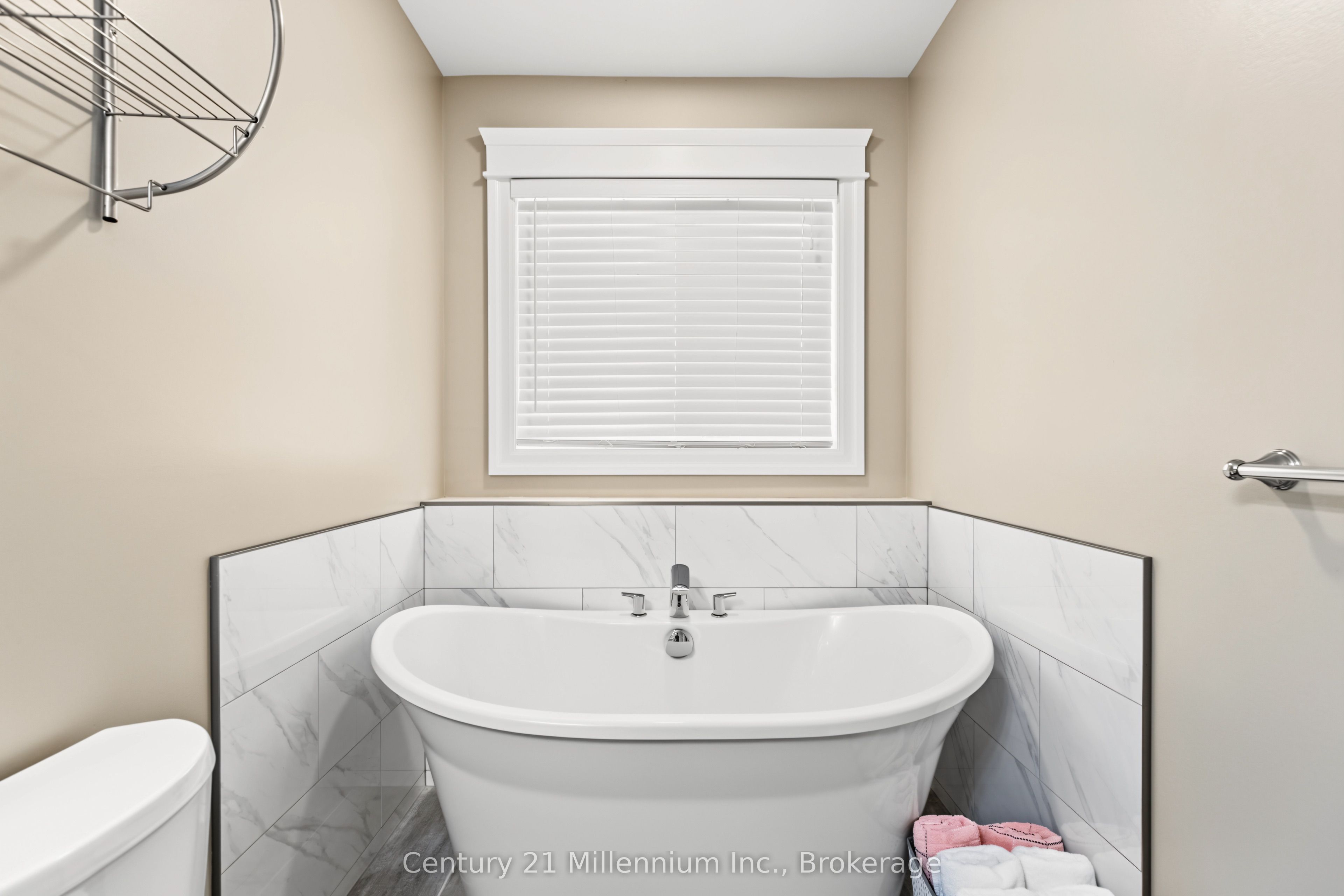 215 Djay Crescent Property Photo 23