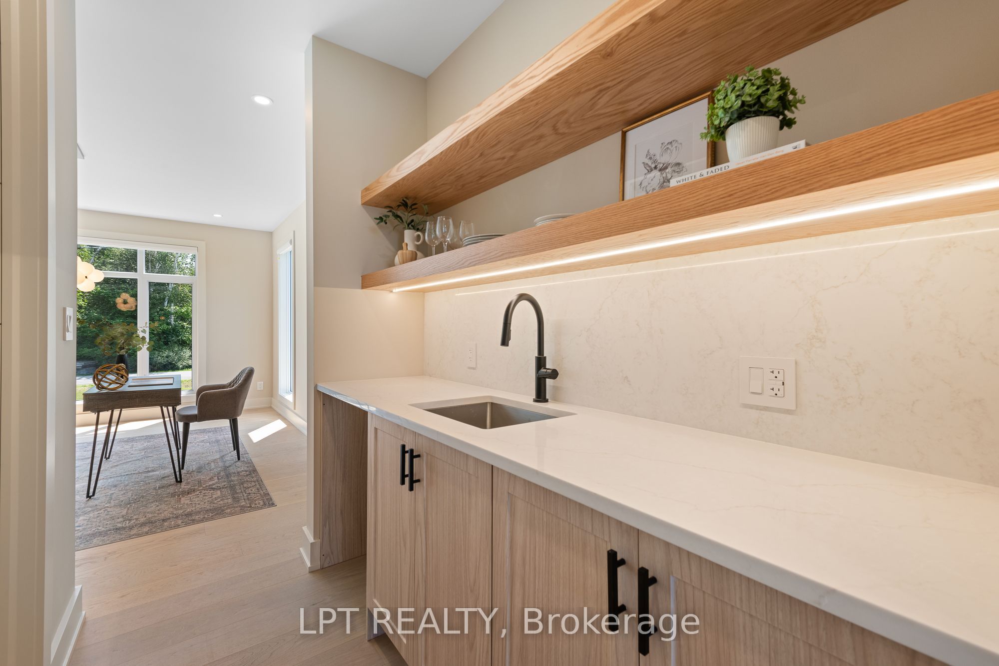 15 Briggs Avenue Property Photo 11