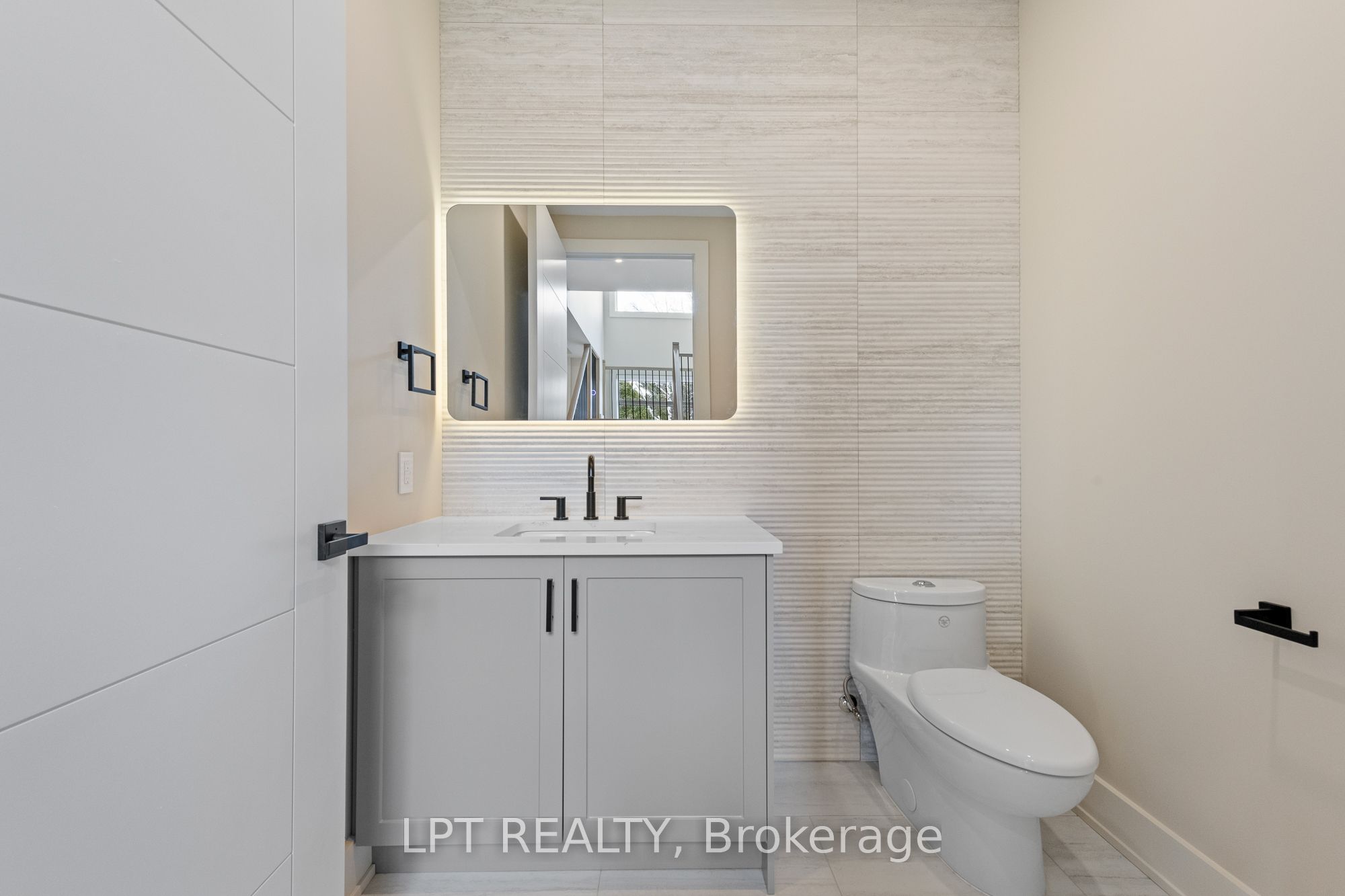 15 Briggs Avenue Property Photo 24