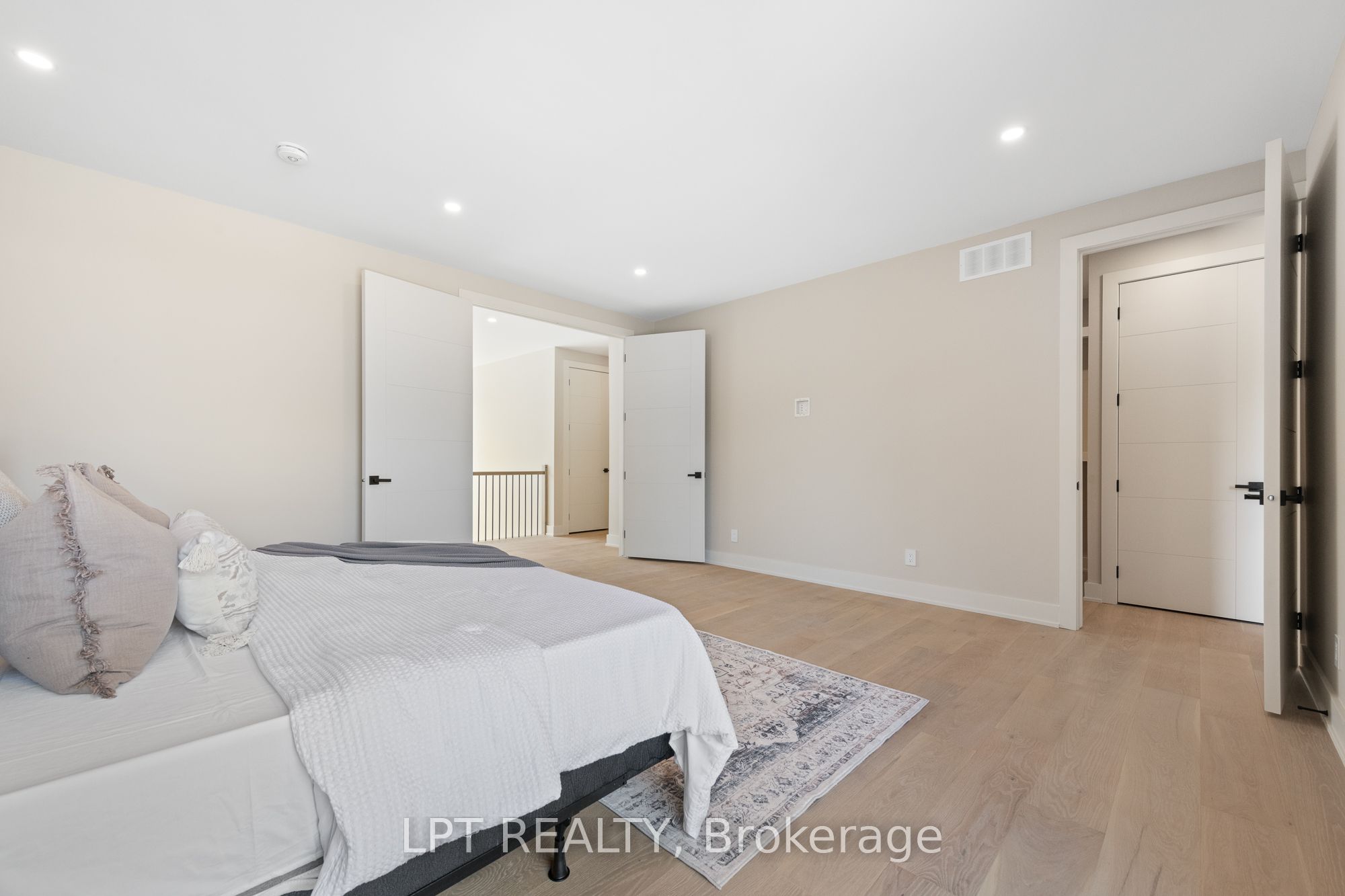 15 Briggs Avenue Property Photo 29